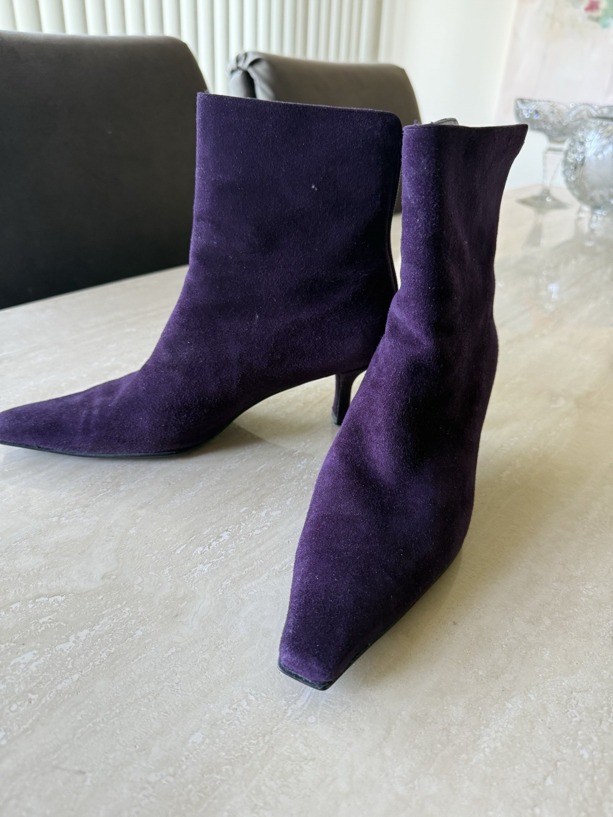 Stuart Weitzman Purple Suede Ankle Bootie Pointed Toe Kitten Heel Back Zip US 7