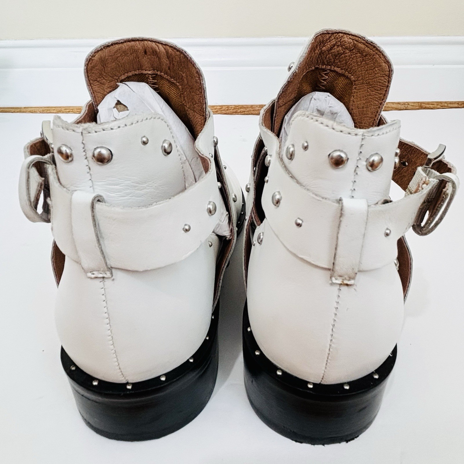 Halogen Hailey White Leather Silver Studded Cut Out Preppy Grunge Ankle Booties