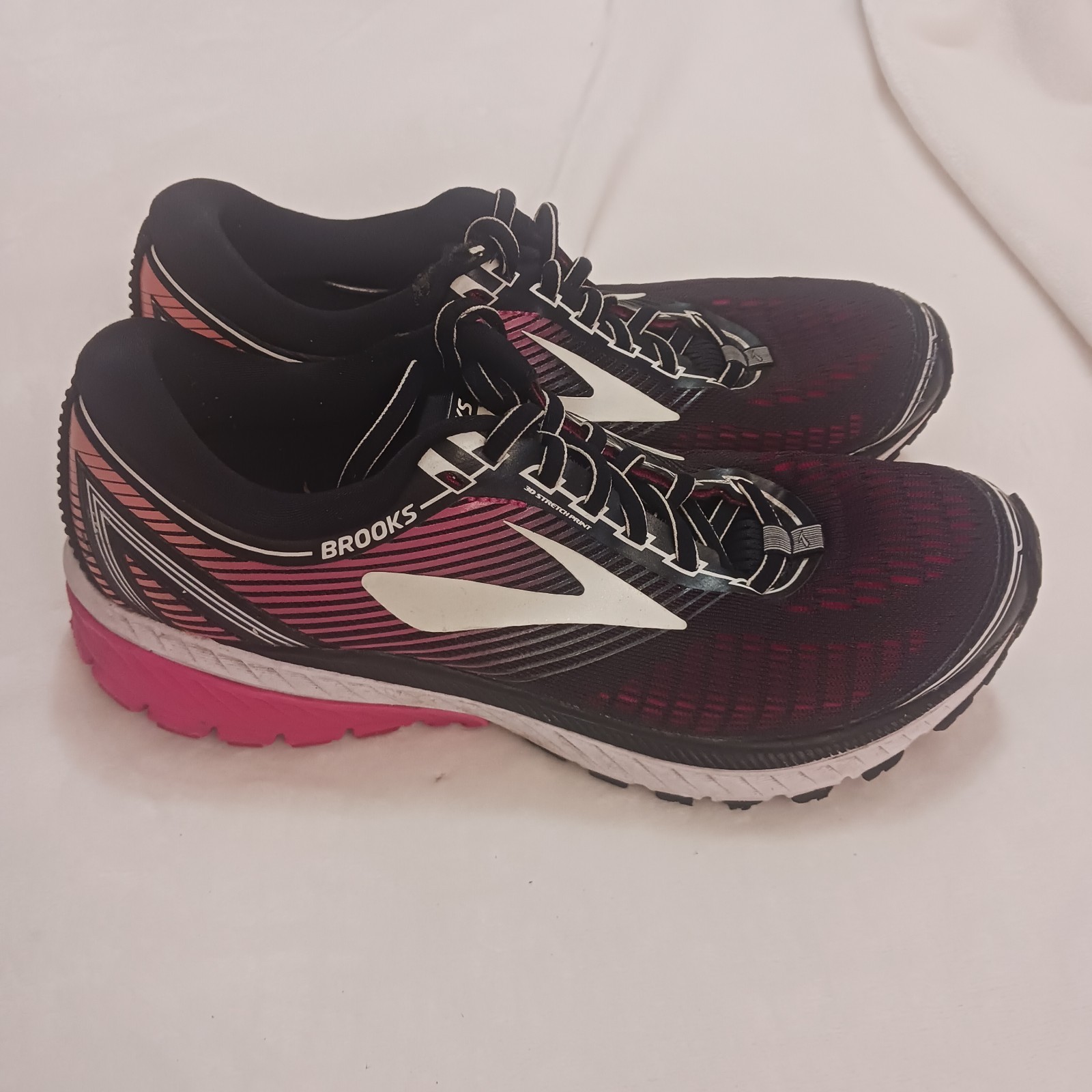 Brooks Ghost 10 Pink and Black Peacock 1202461B067 Size 10