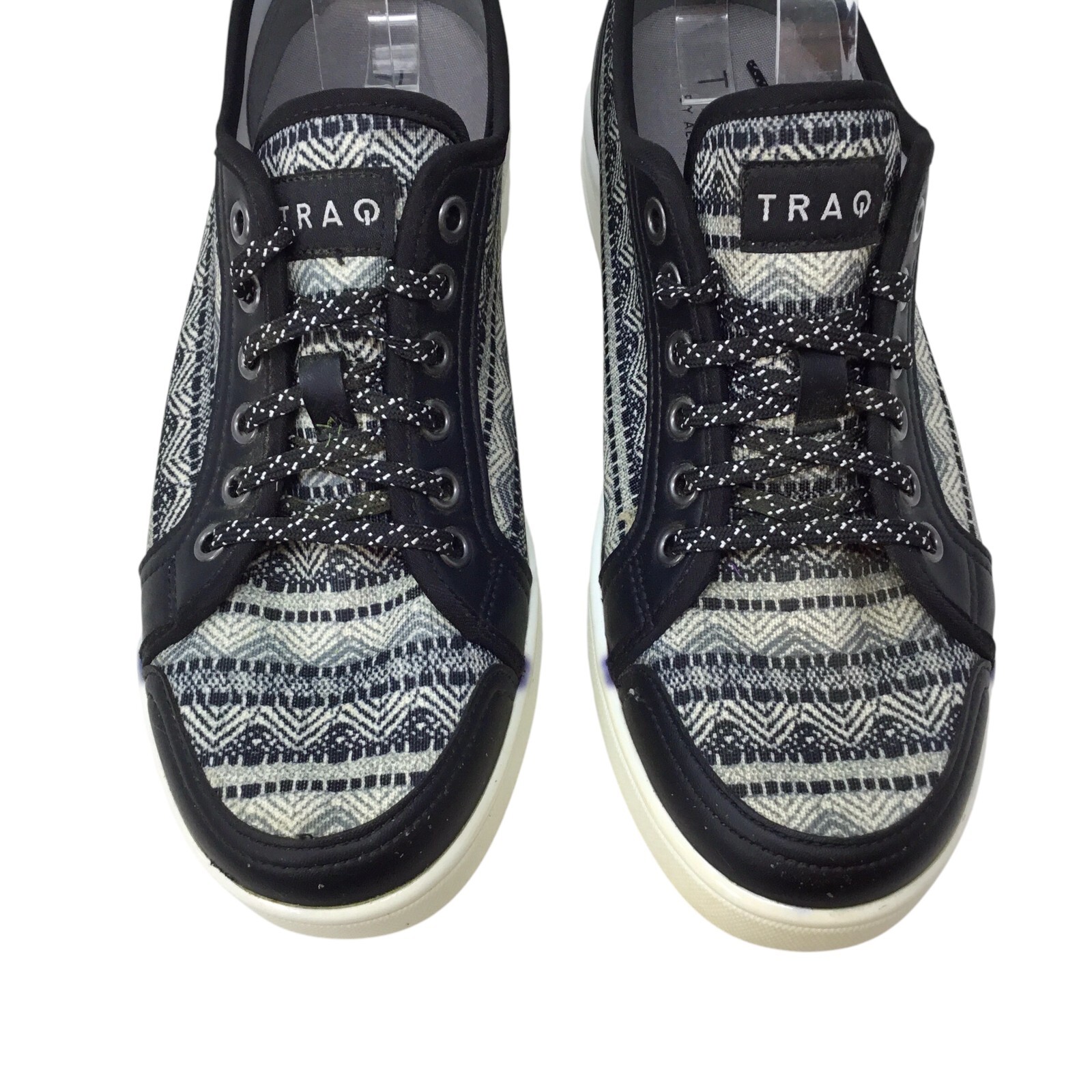 Traq Alegria Sari Sneaq Sneakers Size 40 or 9.5-10 Tapestry Textile Black Casual