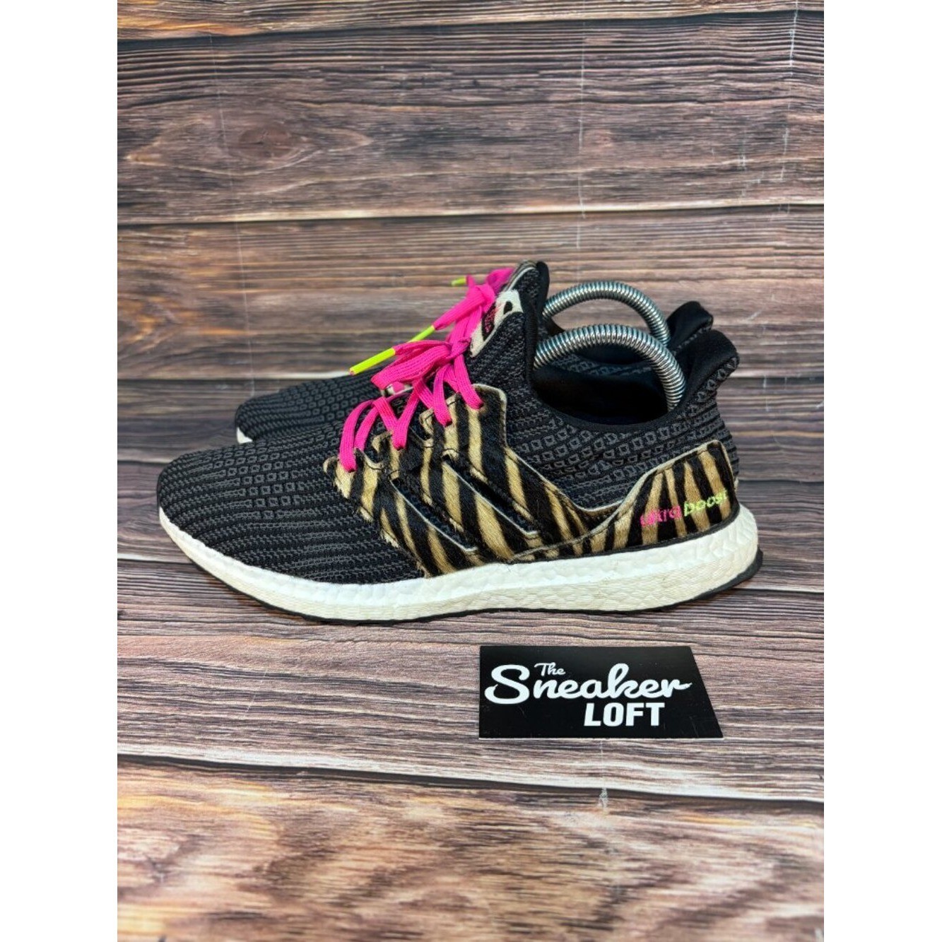 Adidas Ultraboost DNA Zebra Women’s Athletic Shoes Size 9.5
