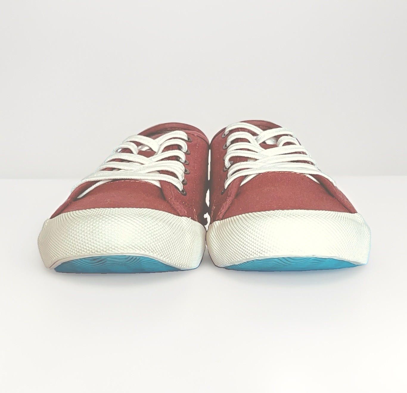 SeaVees Monterey Sneaker Standard Brick Red Cotton Canvas Womens 9 Low Top