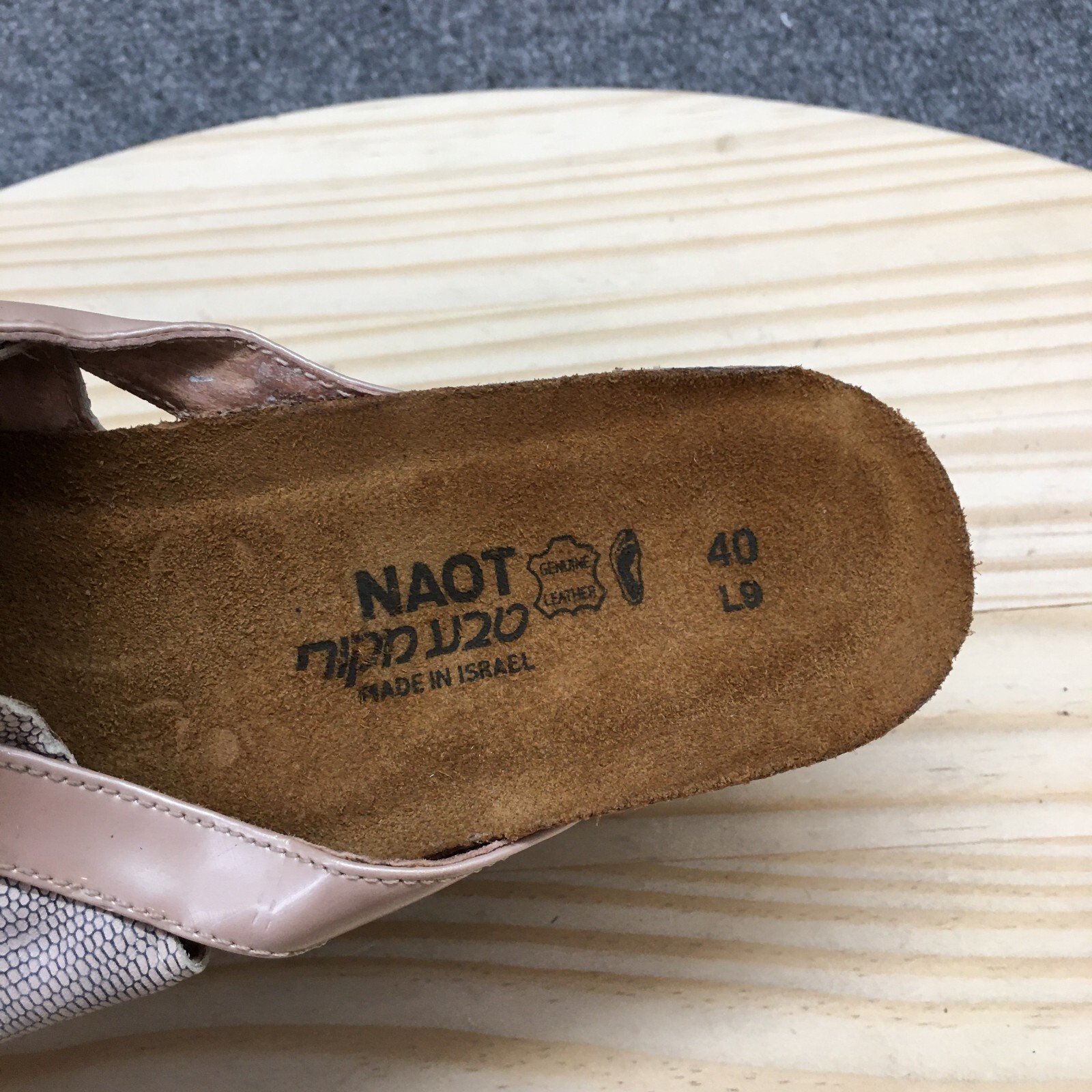 Naot Platform Wedge Sandal Womens 40 Beige Eva Open Toe Slide Patent Leather
