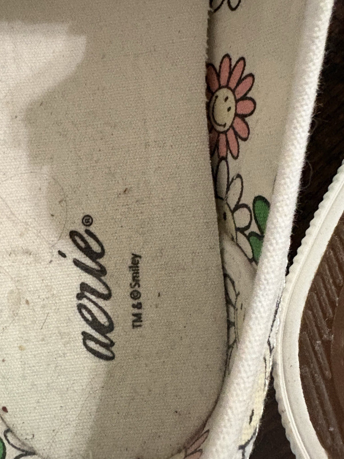 aerie Women’s White Canvas Floral Daisy Lace-Up Low Top Sneakers Rubber Sole