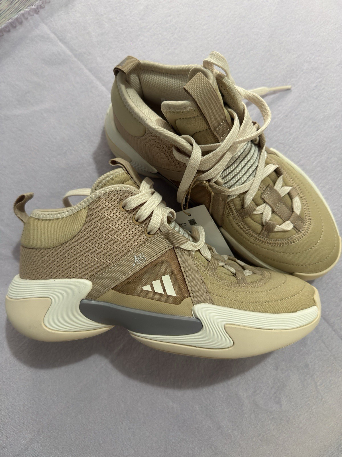 Size 6.5 – Candace Parker x Adidas Exhibit Select Mid Champagne Womens