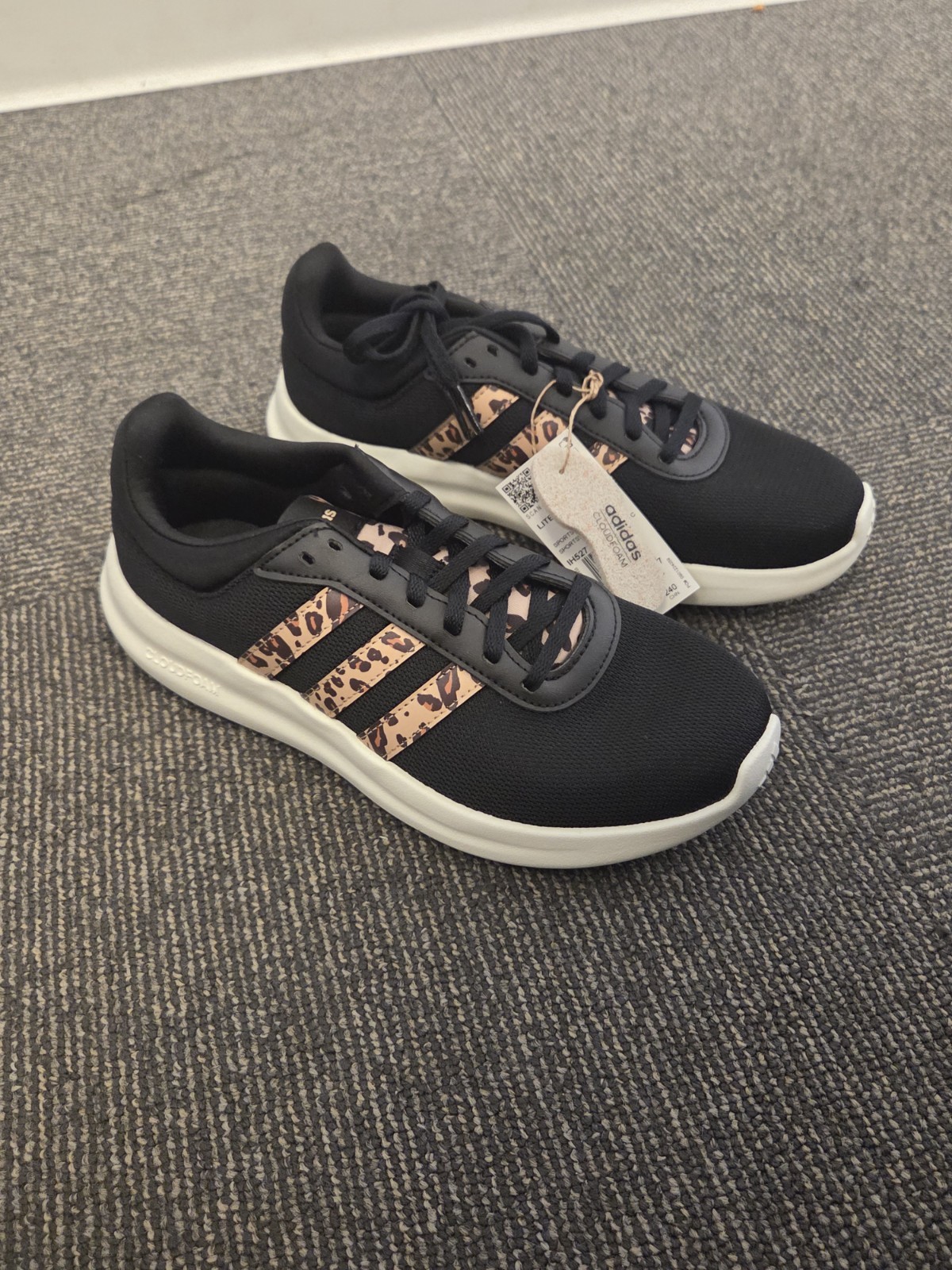 adidas Lite Racer 4.0 Women’s Black/Beige Sneaker IH5273