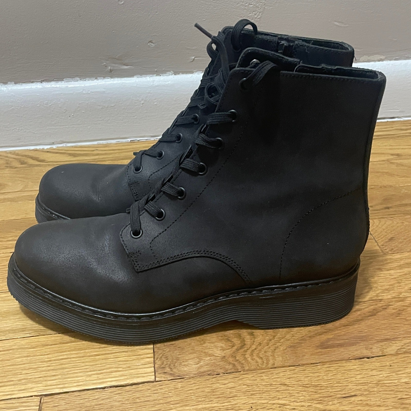 Vince Black Combat Boots Side Zip Platform Lug Sole Lace Up Women’s 10M 40