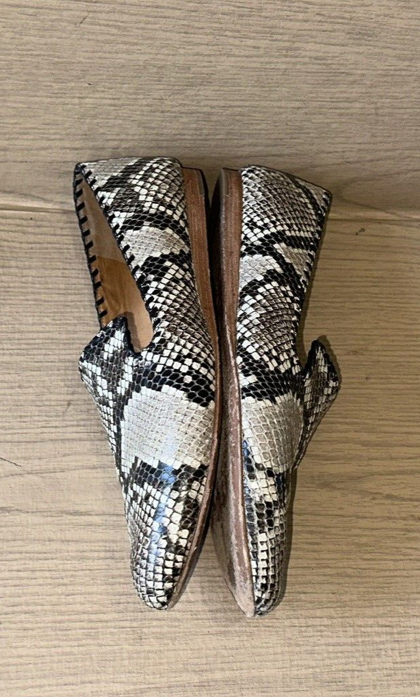 VERONICA BEARD SNAKE PRINT LEATHER SEMI ROUND TIP DETAIL CASUAL FLATS Sz 39.5M