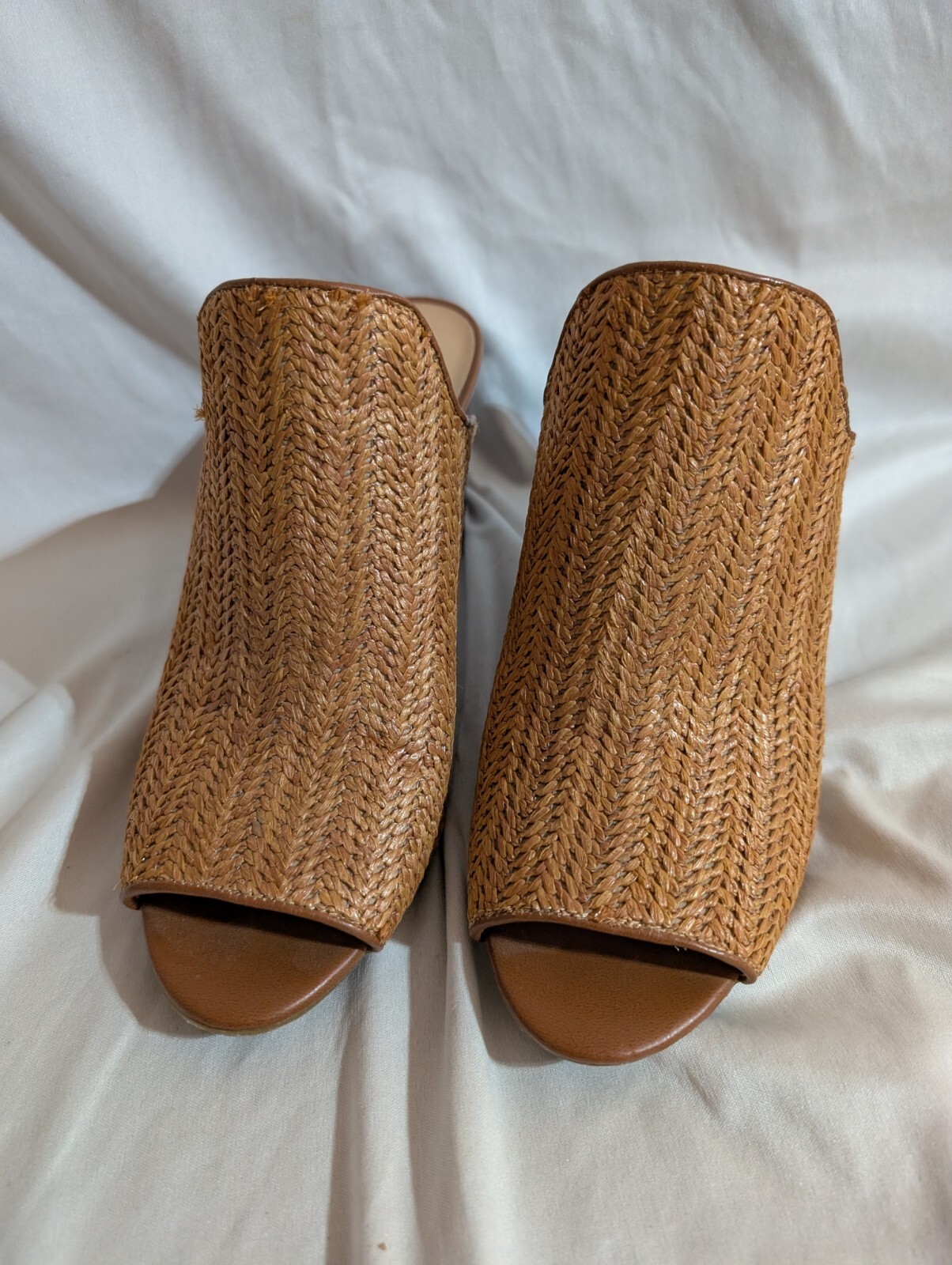 Aerosoles Birdwatcher Peep Toe Mules Women’s Size 9.5M Tan