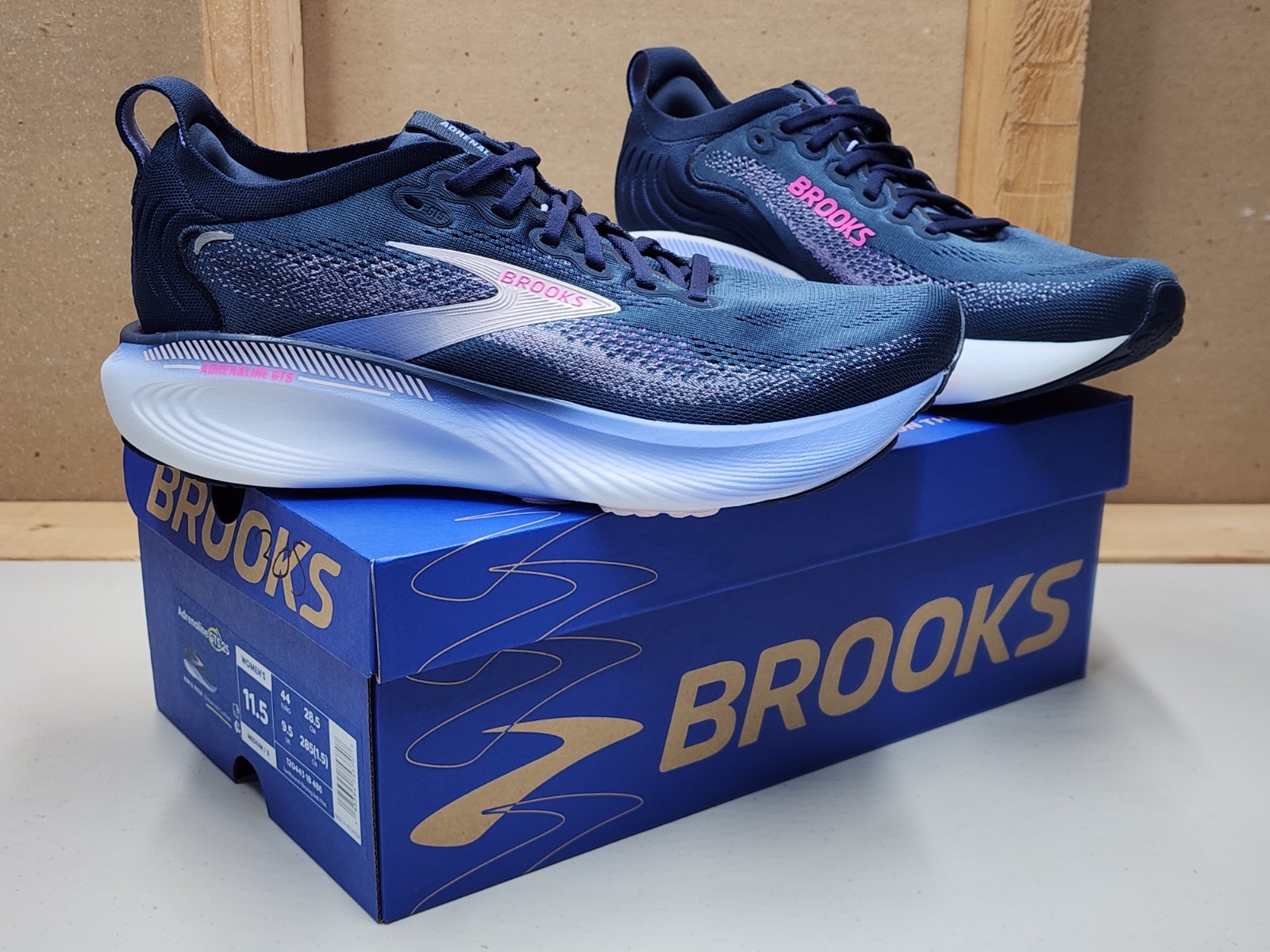 Brooks Adrenaline GTS 25 Shoe Women’s 11.5 B Spellbound Bell Pink 120443-1B-486
