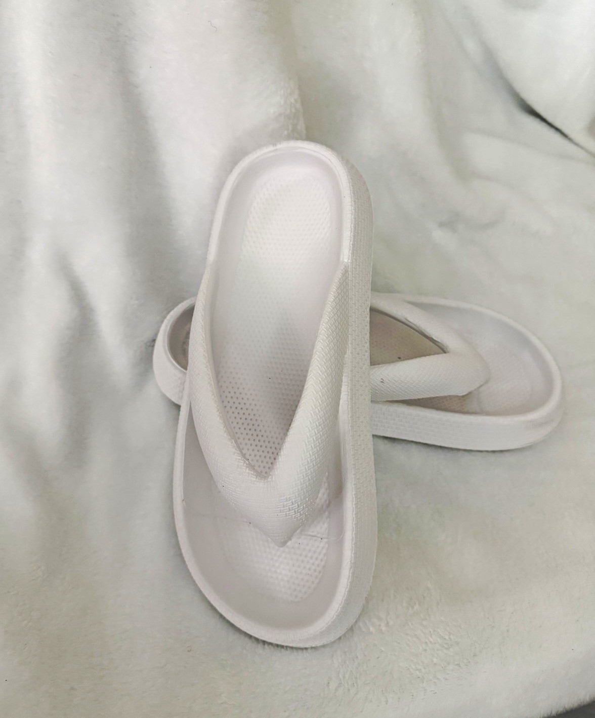 Women’s White Flip Flop Sandals Solid Plastic Upper Slip-On Casual Summer