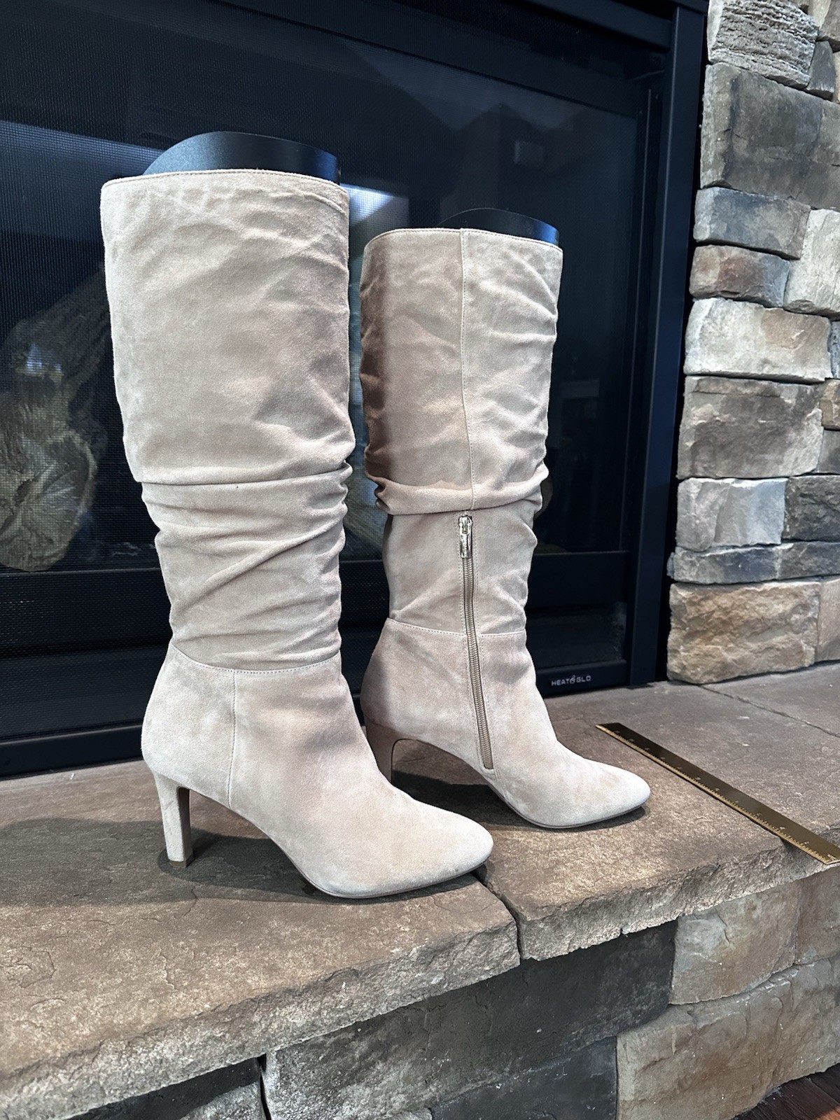 Vince Camuto Women’s Beige Suede Knee-High Zip Riding Boots Pointed Toe 9M