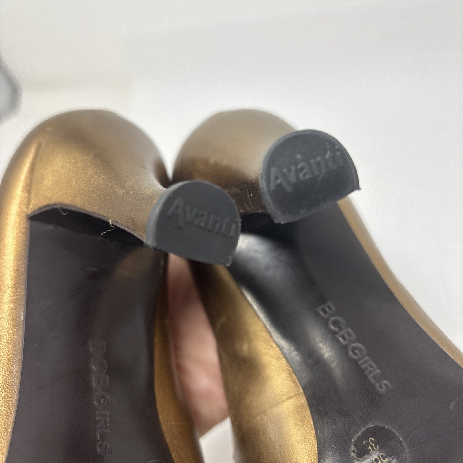 BCBGirls 3.75″ HEELS Bronze Leather SLIP ON LOAFER STYLE PUMPS SHOES 5B 35