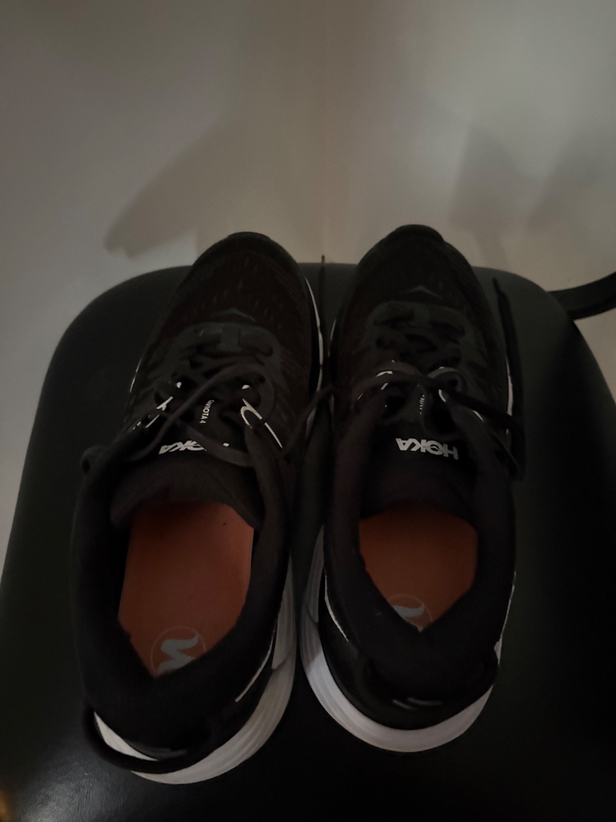 hoka one one black size 9B