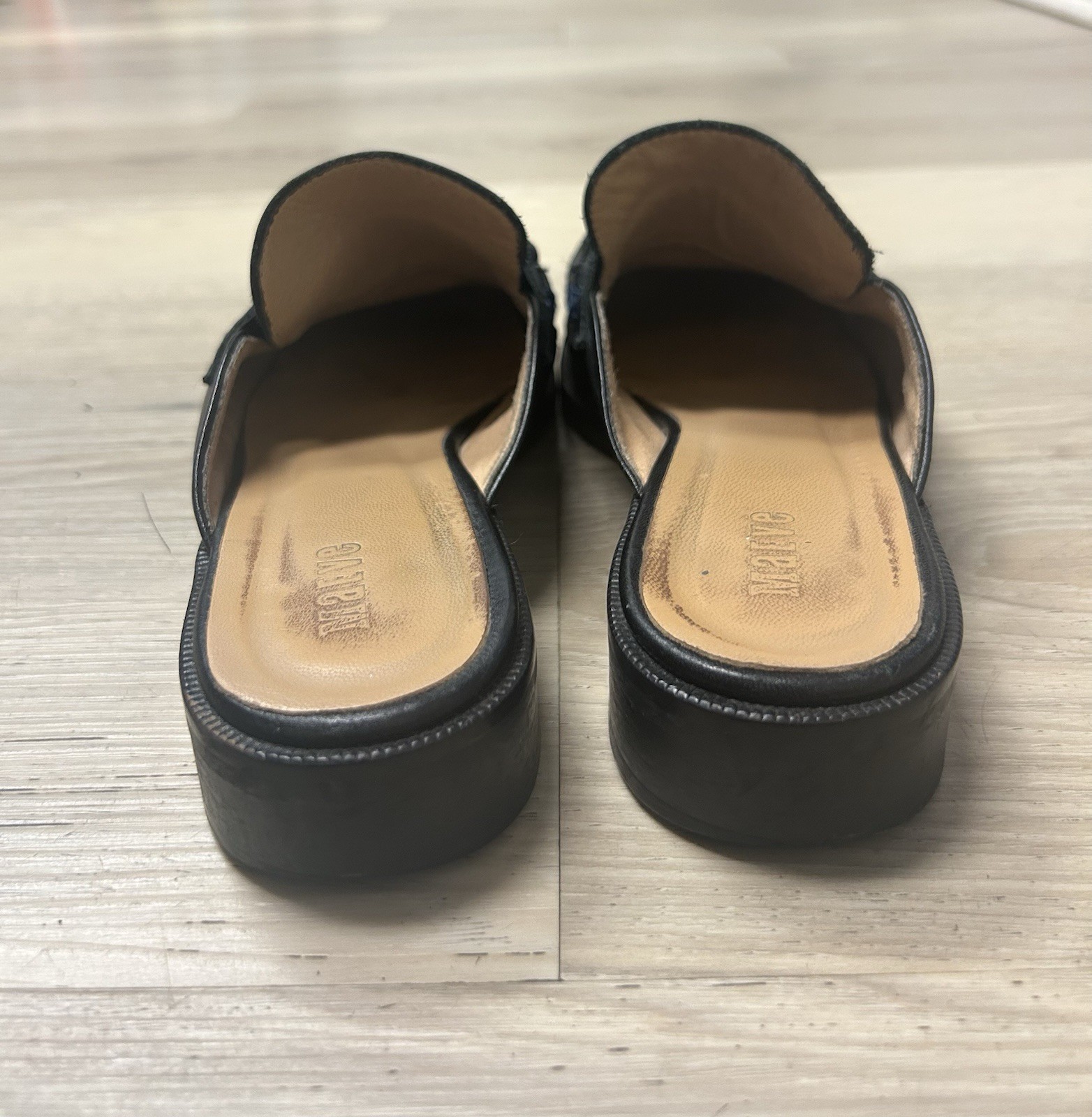 Anthropologie Maeve Shoes Loafers Black Leather Flats Gold Chain Women 37 US 6.5