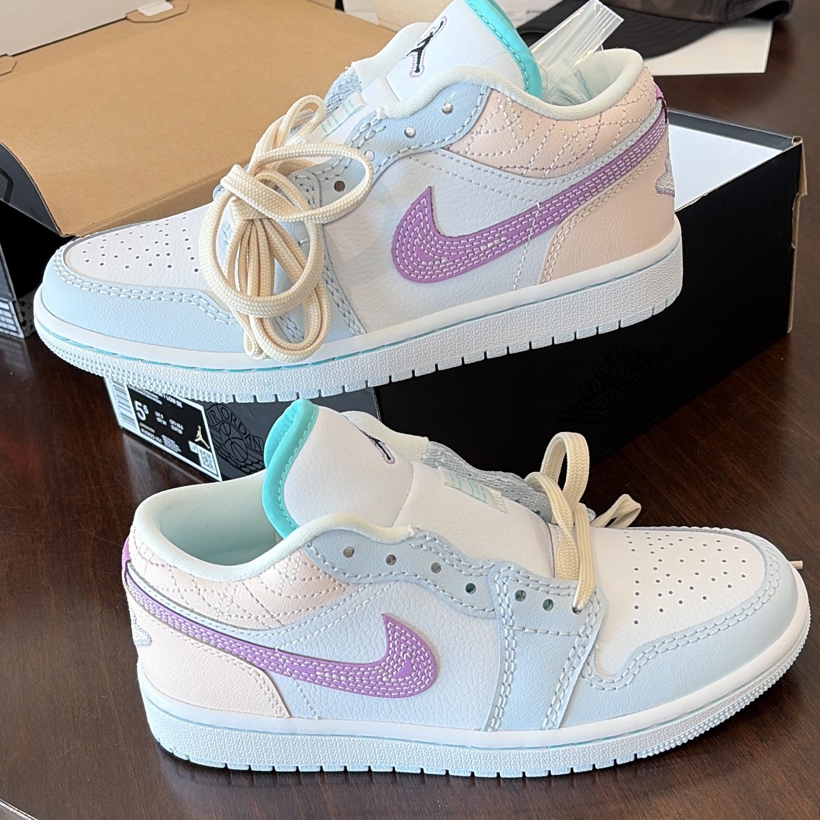 Jordan Air Jordan 1 Low SE Multi-Color Sashiko Women’s FV3623-151