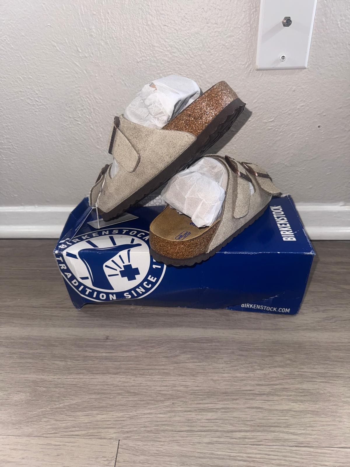 Birkenstock Beige Suede Slide Sandals US 8 EU 39 Narrow Adjustable