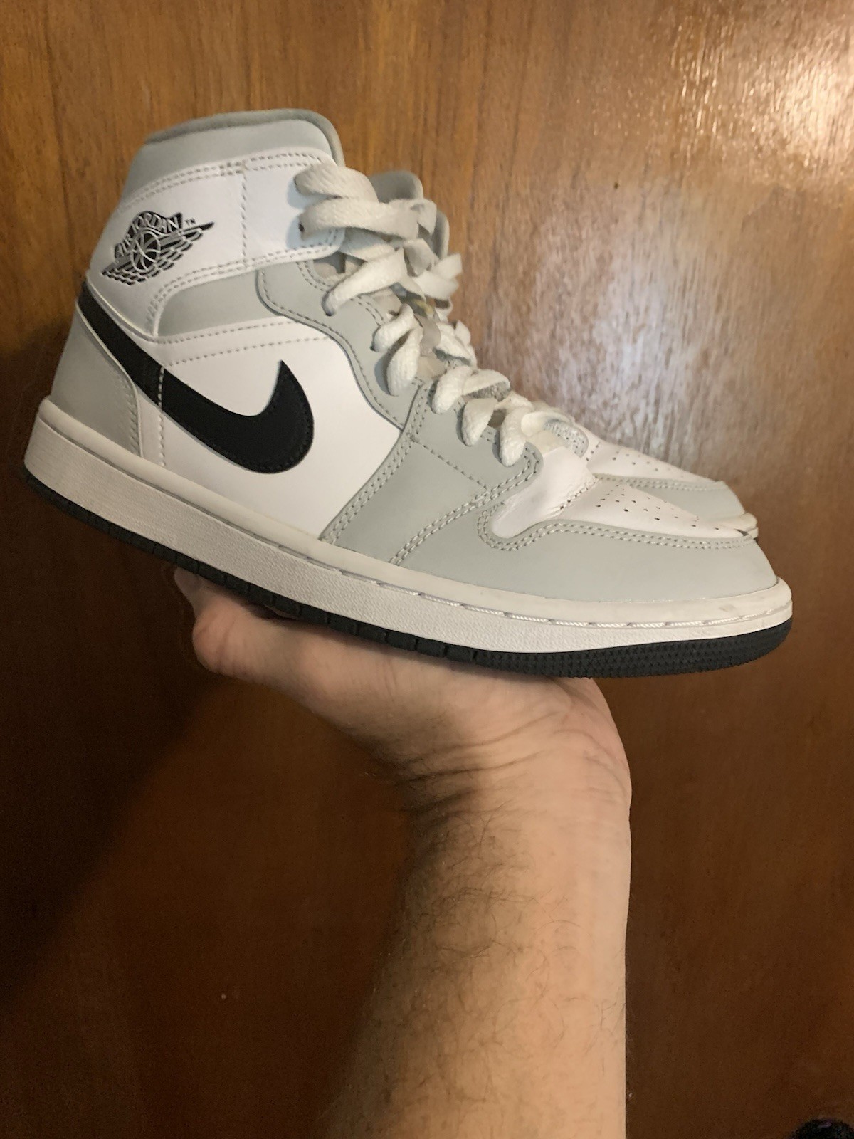 Air Jordan 1 Mid BQ6472-015 Mid Leather Light Smoke Grey (Women US 7.5)