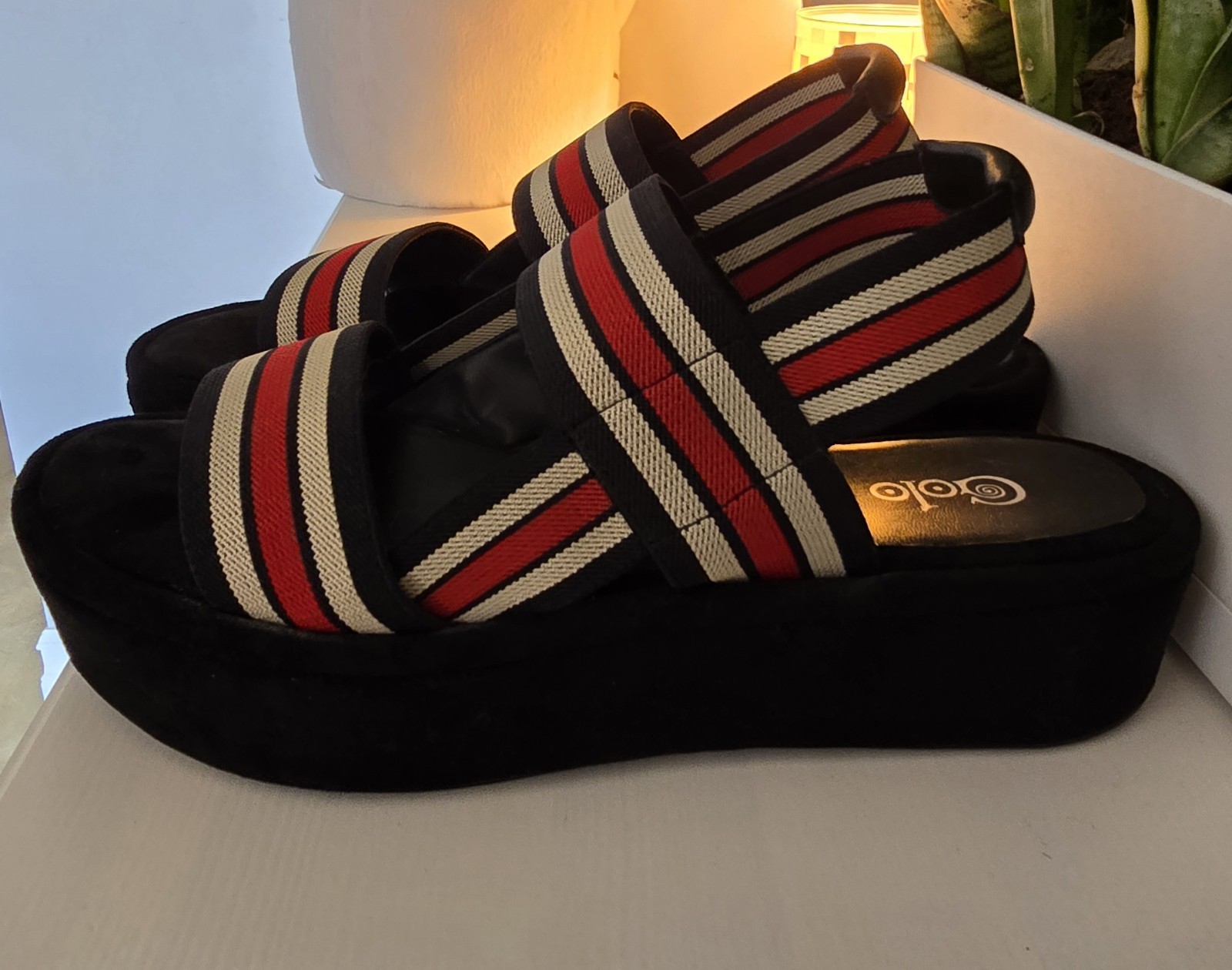 Golo Baird Elastic Strap Platform Sandal Sz 9 Black Red White Chunky Striped
