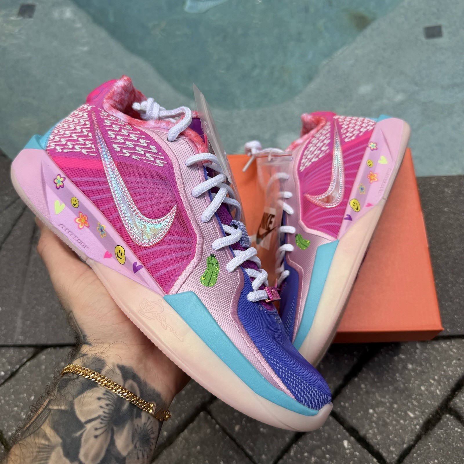 NIKE SABRINA 2 DOERNBECHER SOPHIA STRONG BASKETBALL SHOES WMNS SIZE 10.5/9M