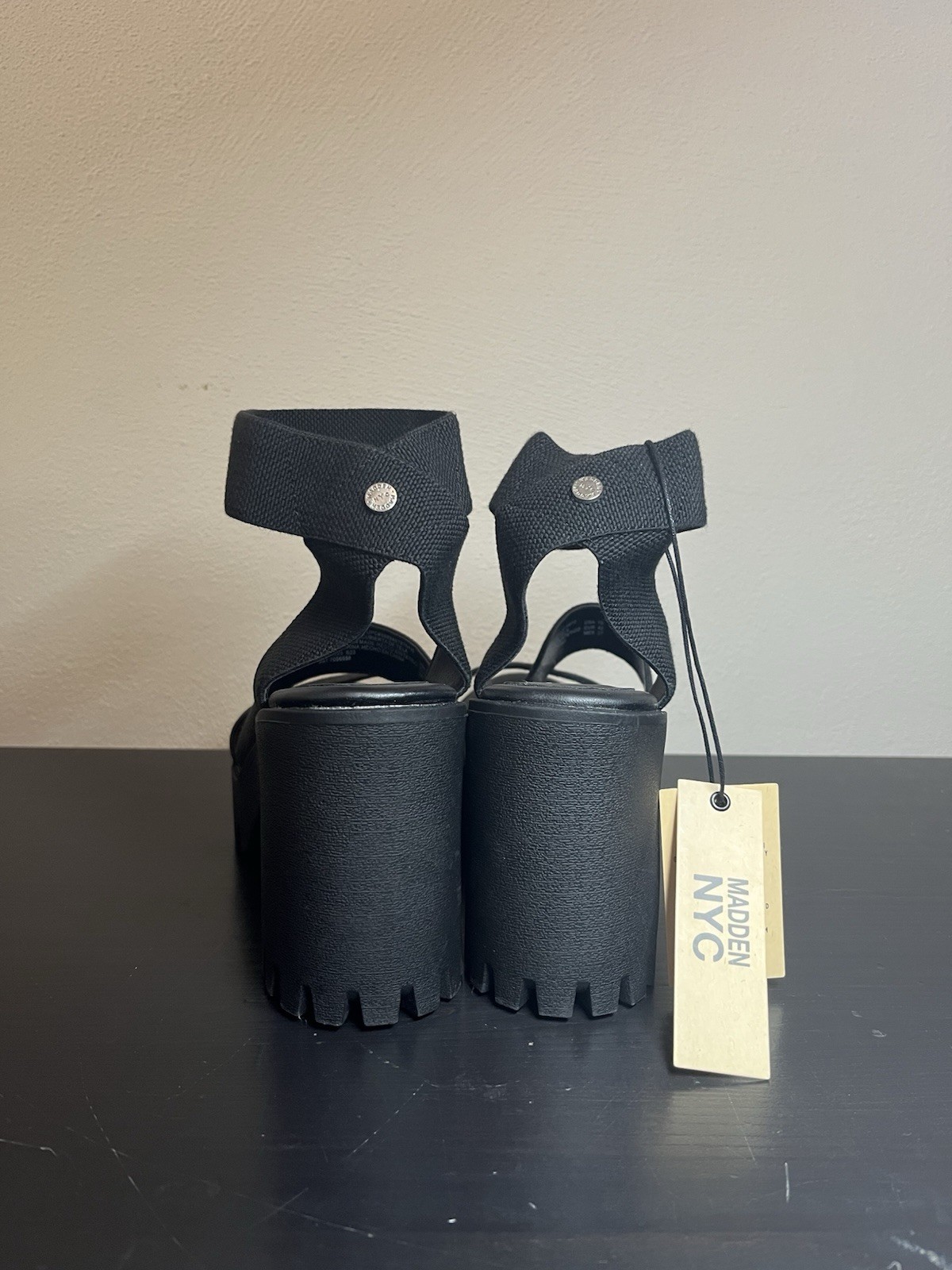 Madden NYC Lug Webbed Heel Sandal Black Women’s 10