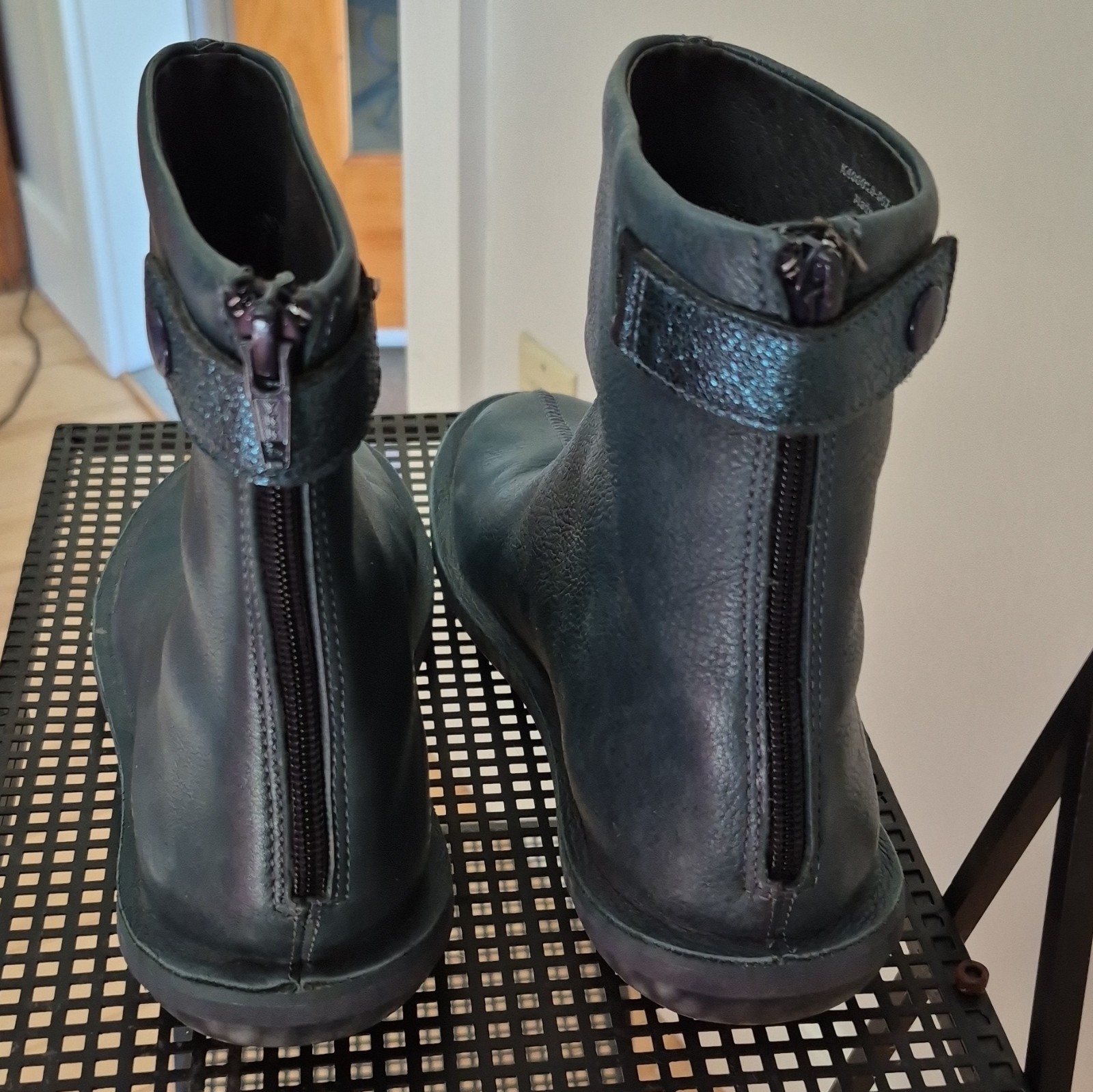 Women’s Size 8.5 Teal Blue Camper Beetle Boots Leather Energia Humana