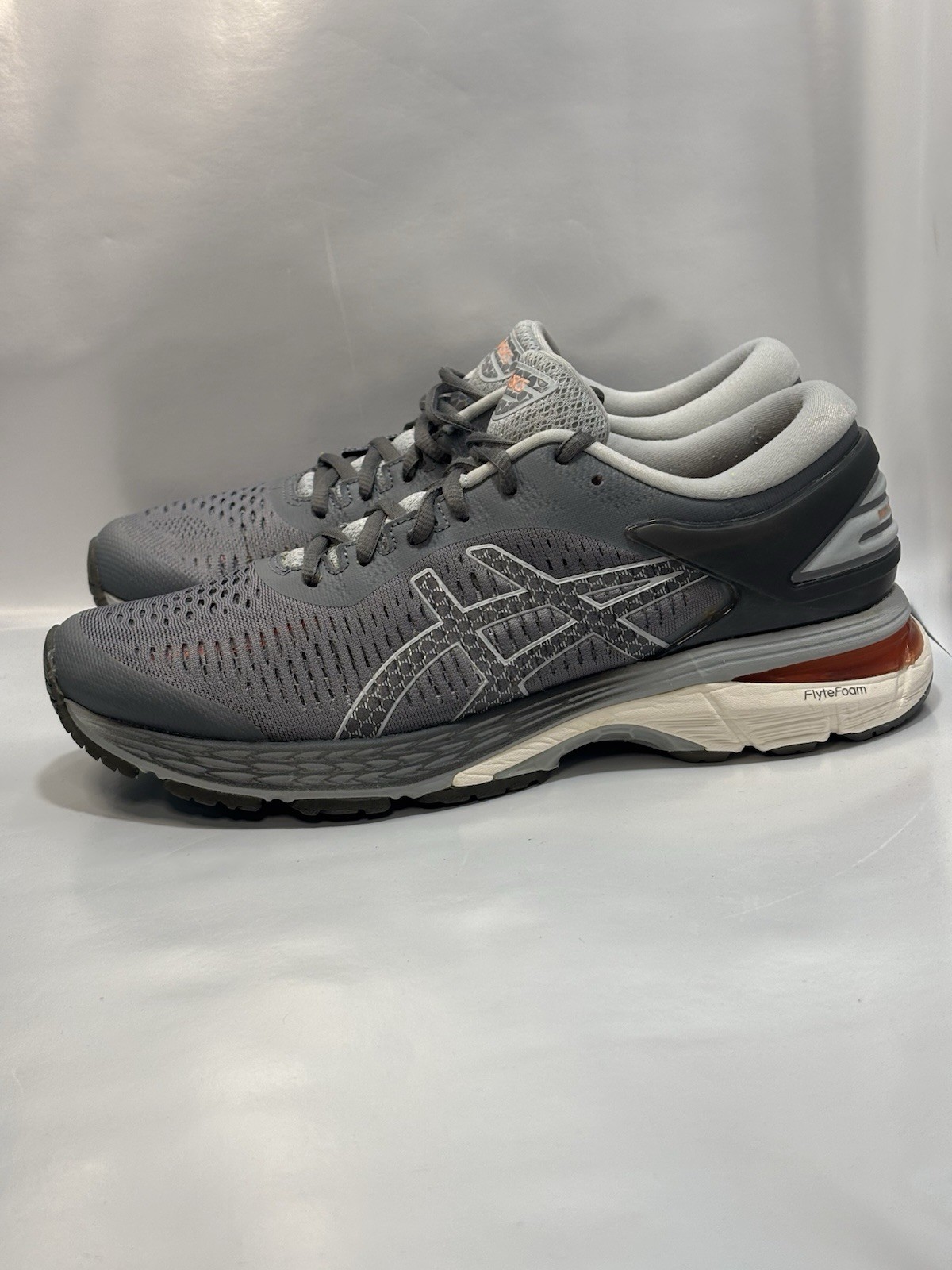 ASICS GelKayano 25 Running Womens Size 7.5 Grey Sneakers Athletic Shoes 1012A026