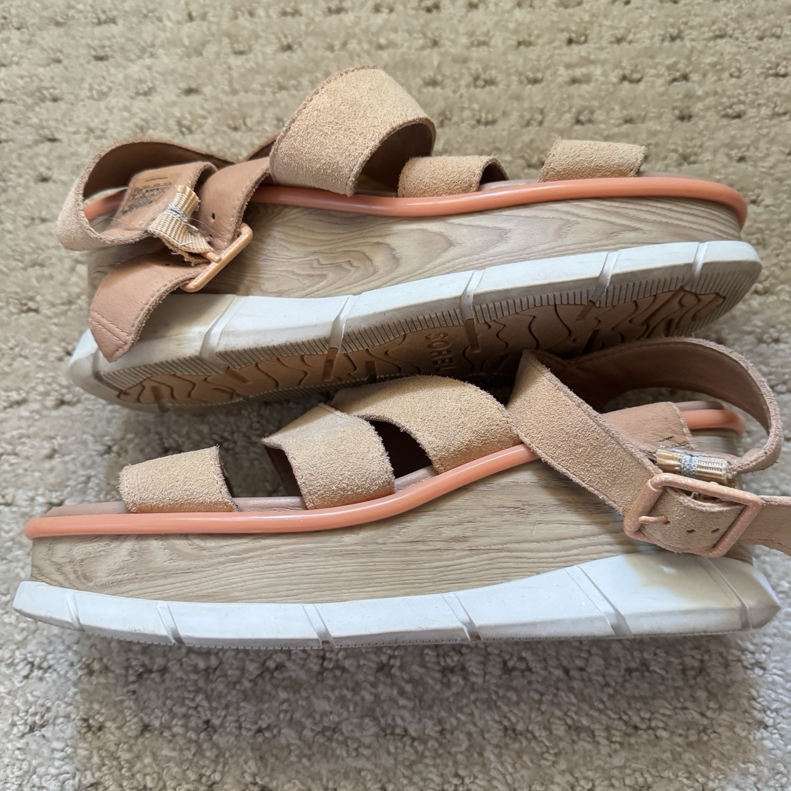 SOREL Size 9 JOANIE III – Beige Strappy Platform Sandals