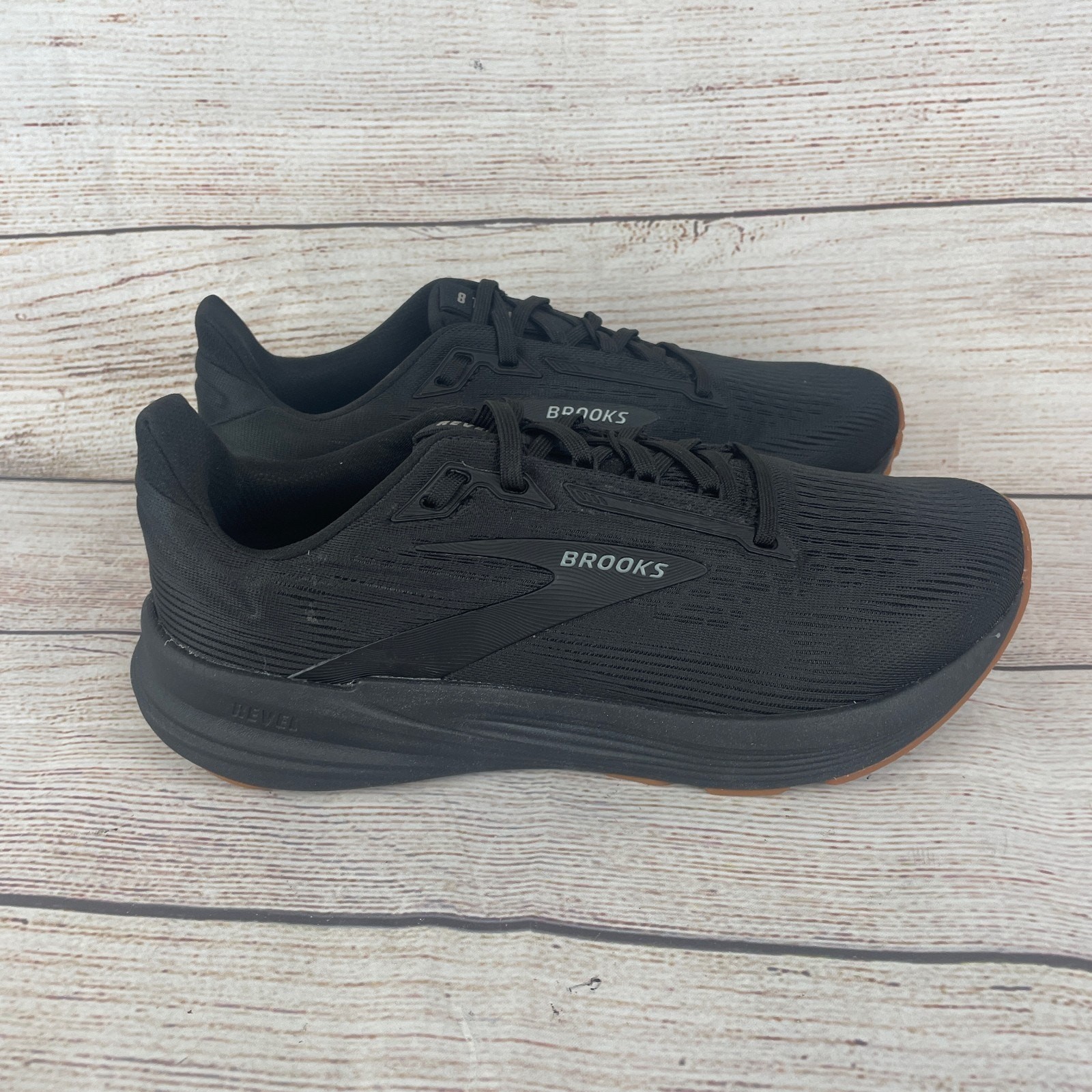 Brooks Revel 8 Womens Sz 9B Running Shoes Black All Black