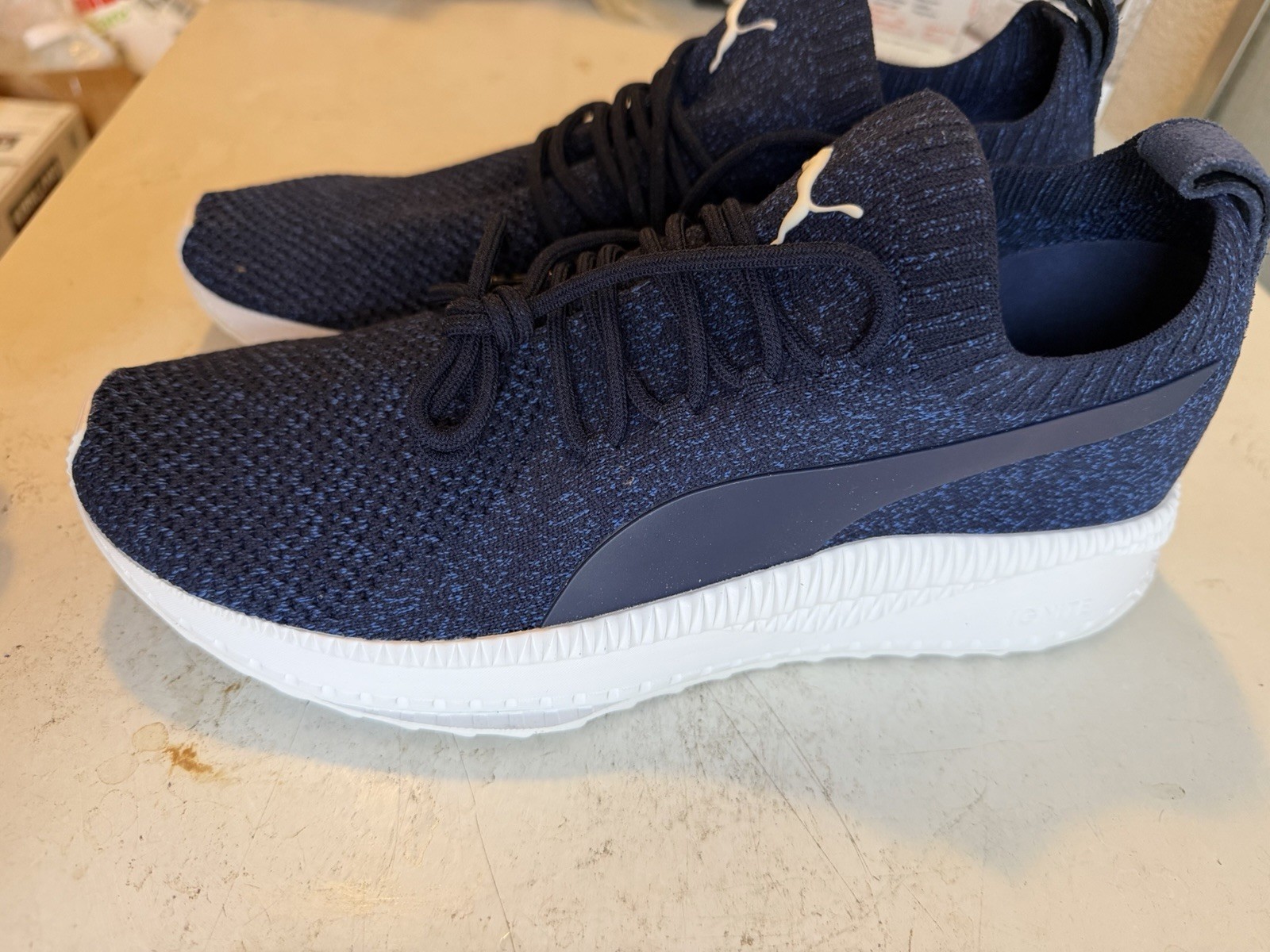 PUMA EVOKNIT Men’s Lace-Up Low Top Athletic Sneakers Blue/White running shoes