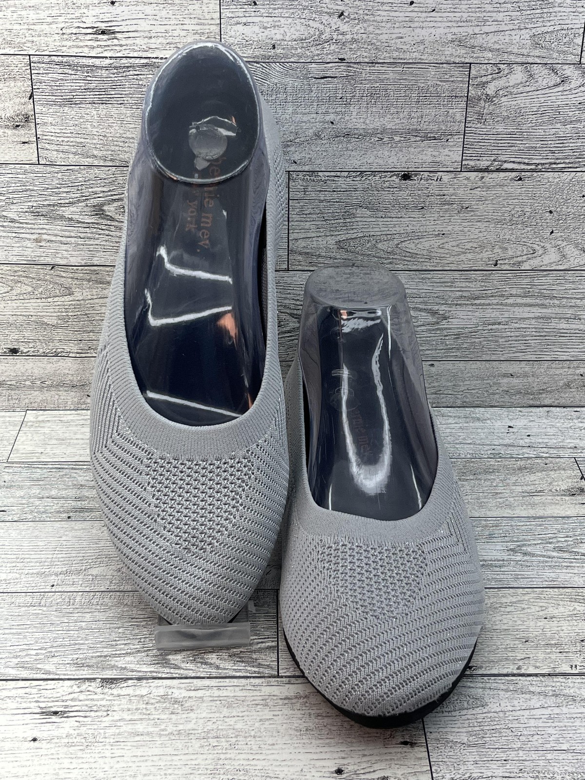 Bernie Mev Shoes Womens Size 40 Knit Flats Comfort Slip On Lightweight Casual