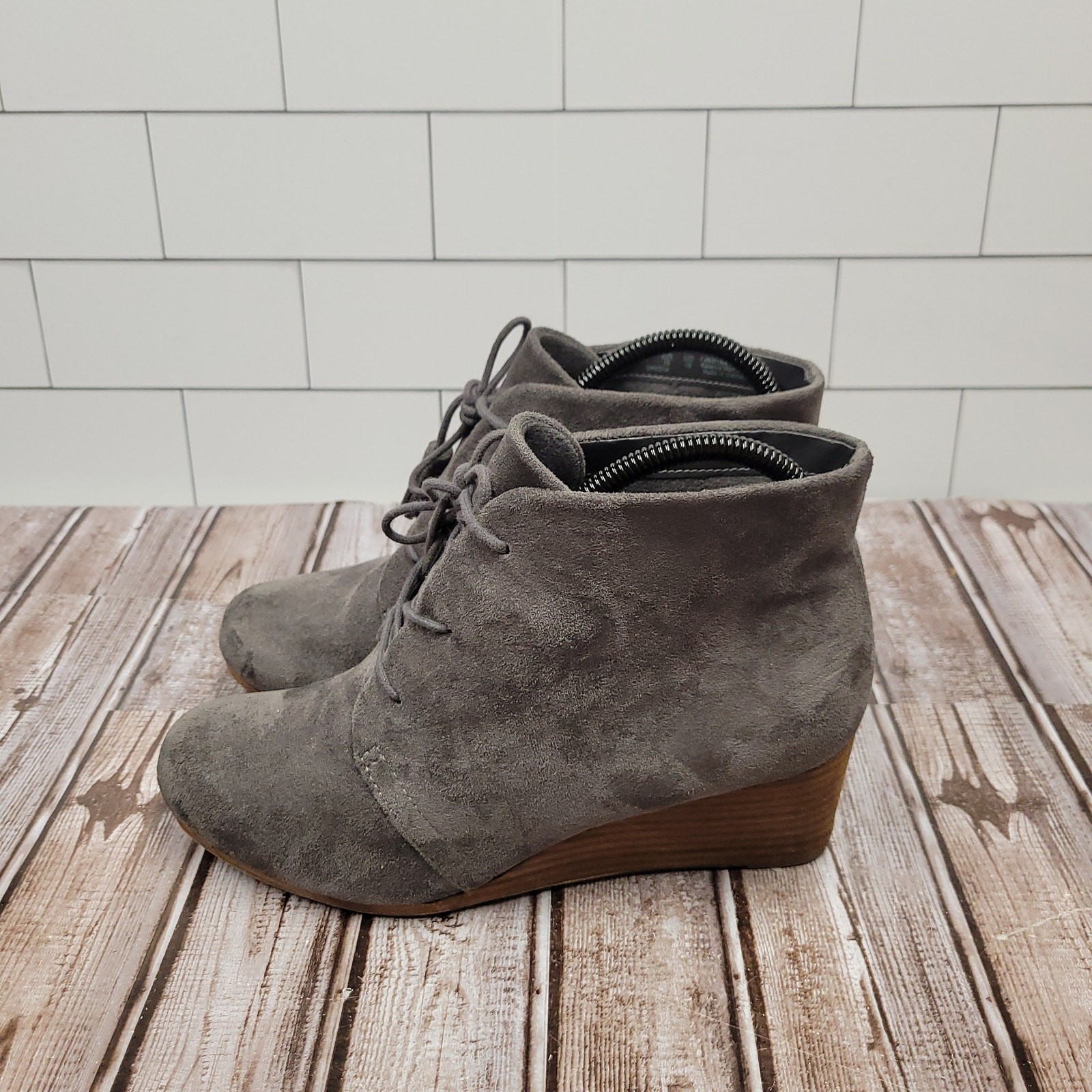 Dr. Scholl’s Dakota Gray Suede Ankle Booties Womens Size 9 Comfort Shoes