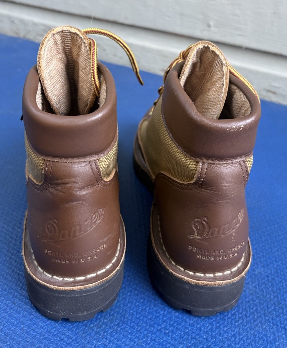 Women’s Danner Light Leather & Gore-Tex Hiking Outdoor Boots Size 9M USA Made