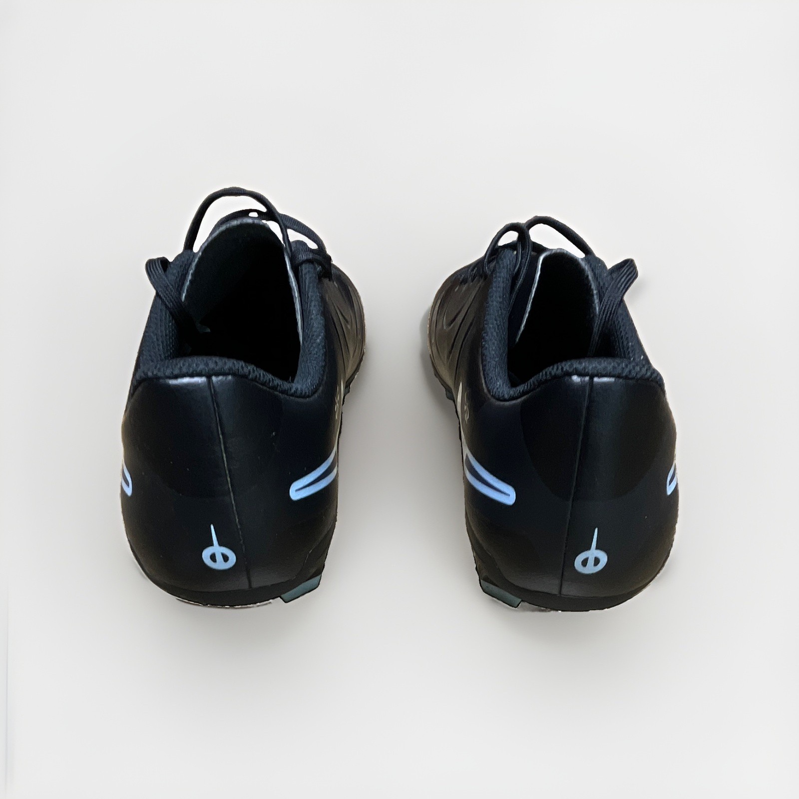 Nike Men’s Soccer Cleats Low Top Lace-Up Black/Blue Plastic Molded Studs