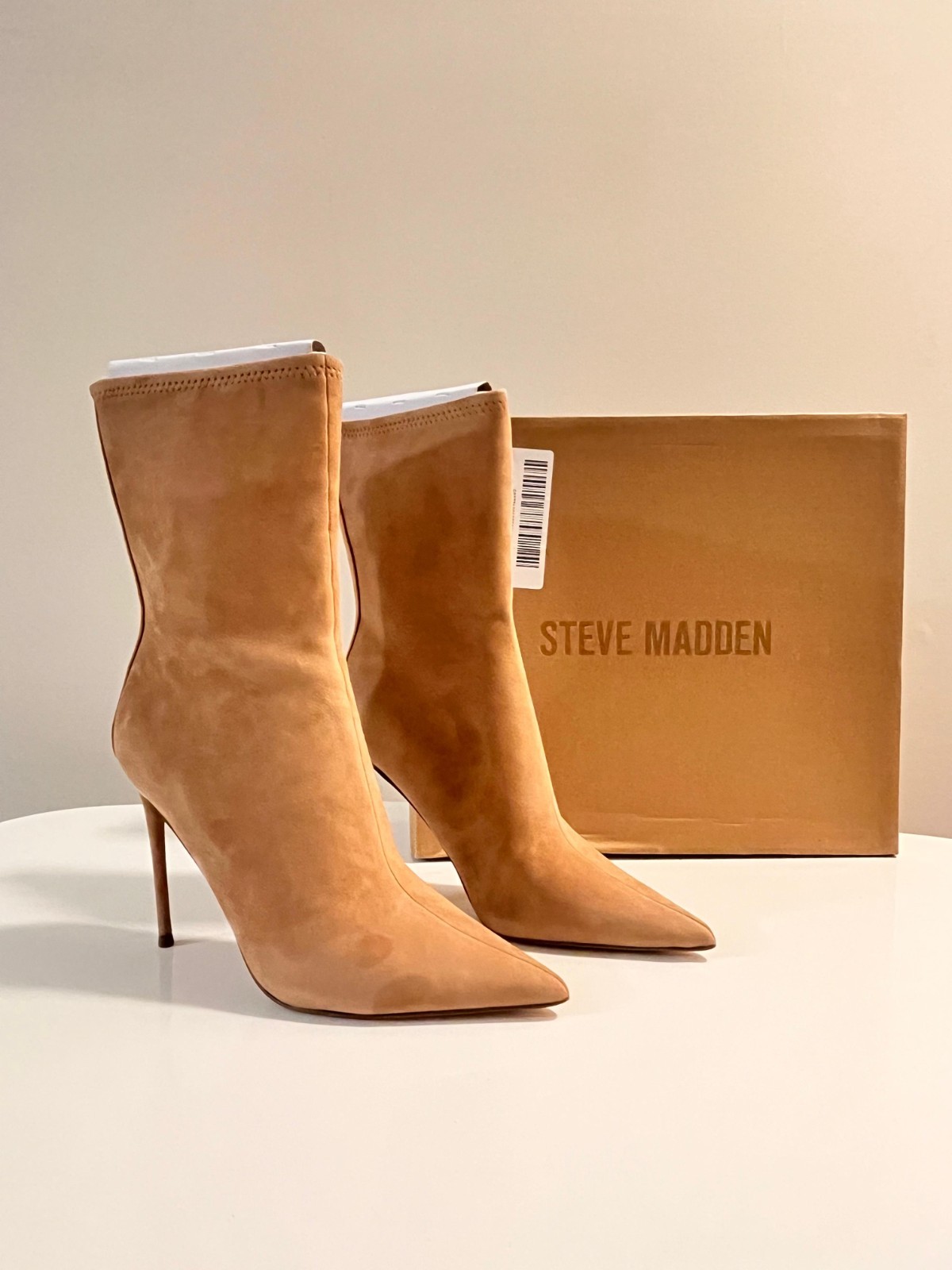 SUEDE ANKLE BOOTS 4″ COLOR CAMEL STEVE MADDEN SIZE 9