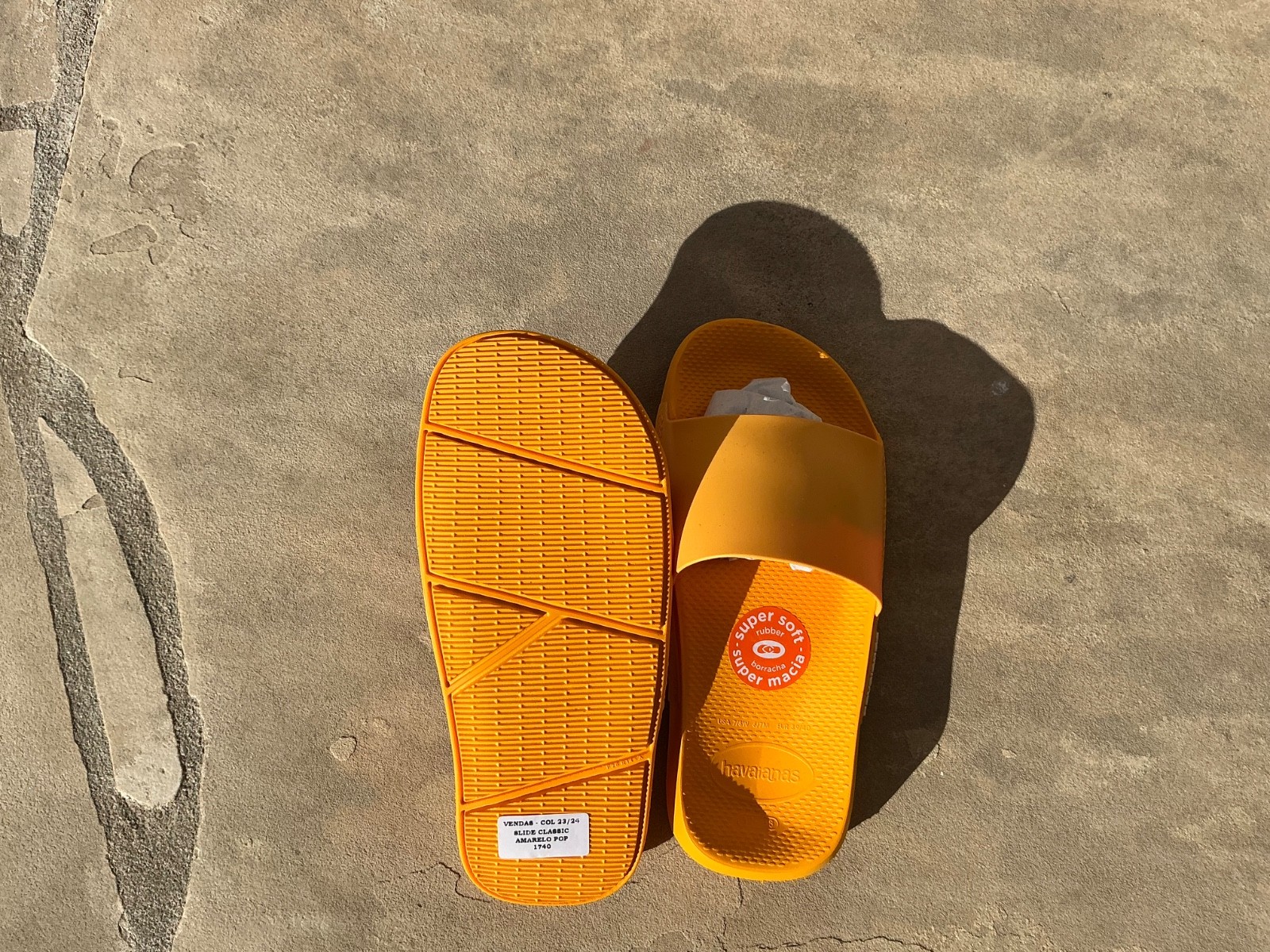 HAVAIANAS Classic Unisex Pink ,Green Yellow 7/8W 6/7 M