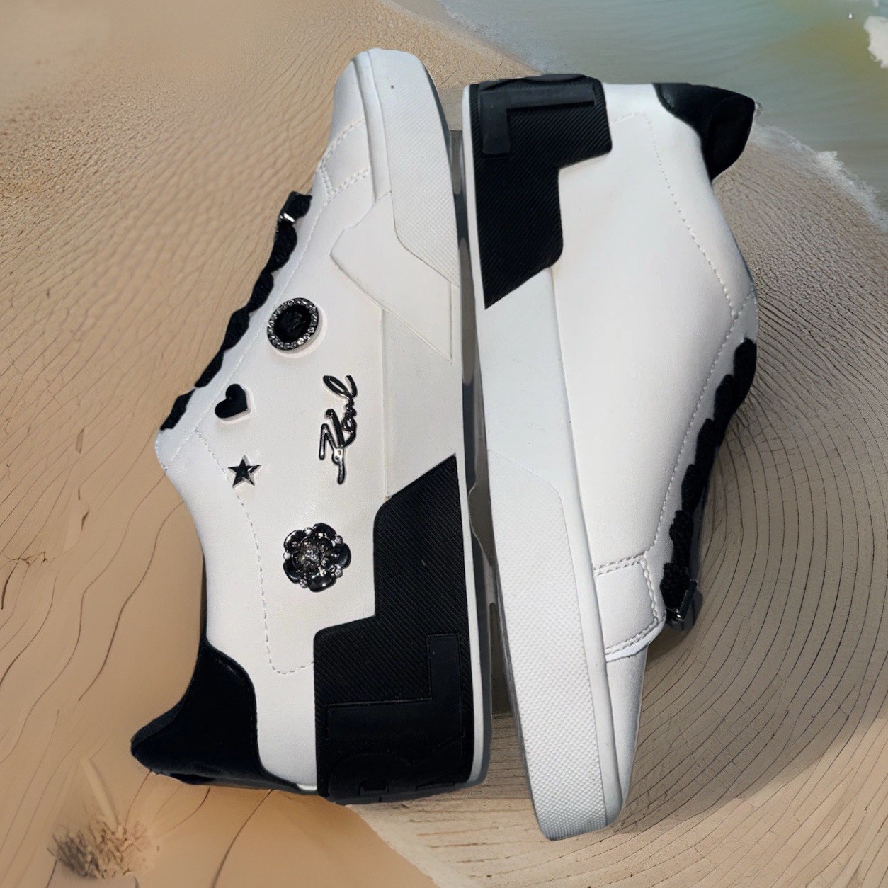 New Karl Lagerfeld Women White/Black Paris Maddish Logo Sneakers,Sz. 7; 8.5 M