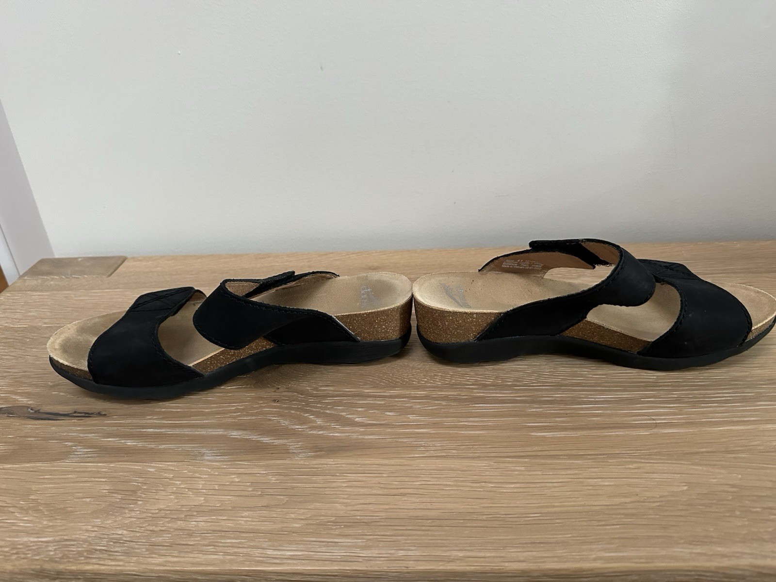 Dansko Maddy Women’s Size EU 41 US 10-10.5 Sandals Leather Black Comfort Wedge