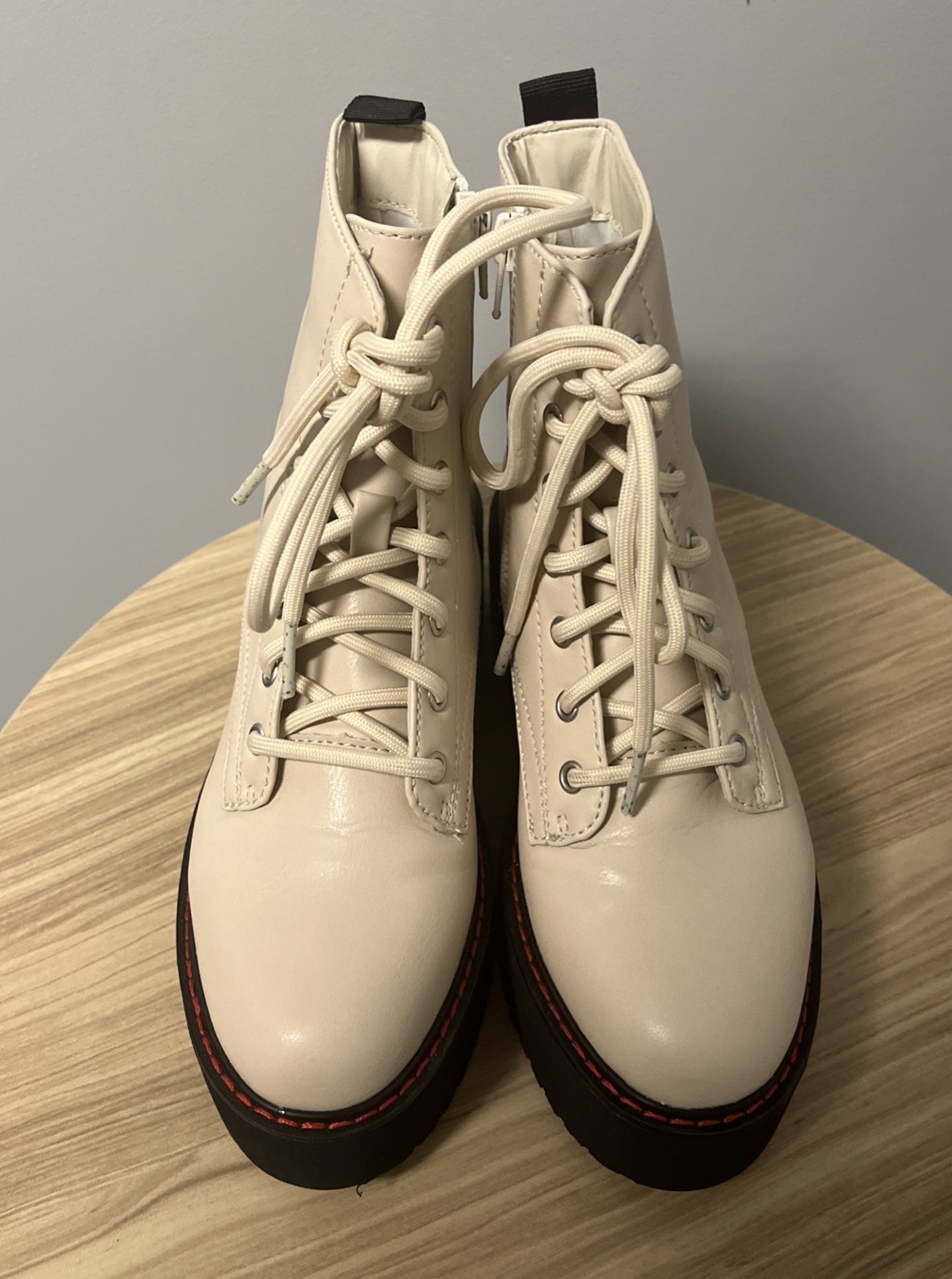 Steve Madden off-white Cool Planet platform combat boots Sz. 5 NWOB