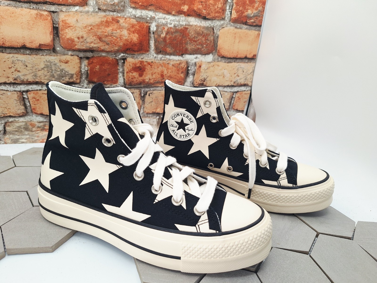 Converse Chuck Taylor 70 All Star Lift Platform Hi Large Stars Women Sz 9 Shoes