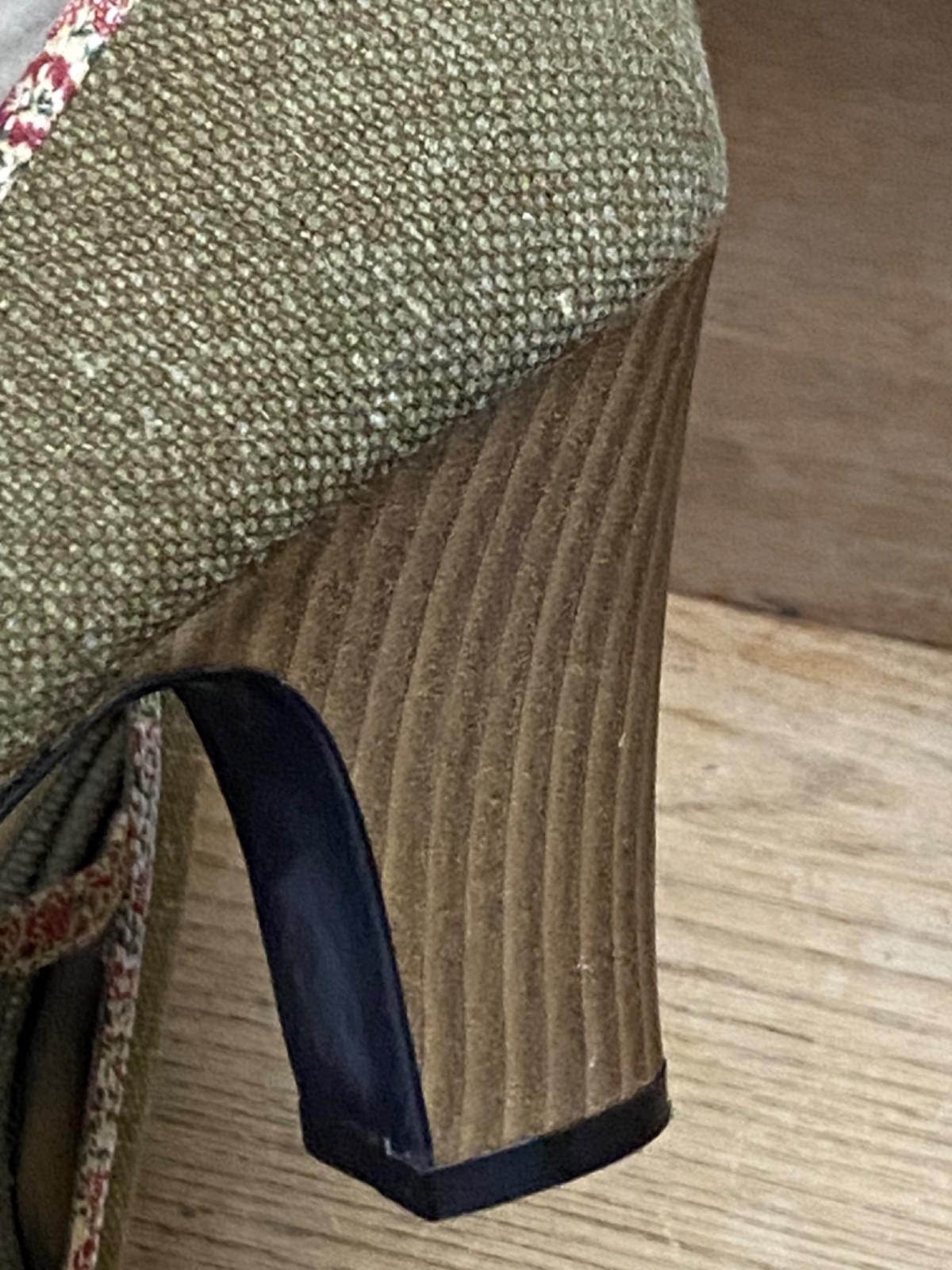 Mudd Womens Joey Open Toe Fabric Mary Jane Heels Size 9 Open Toe With Bow