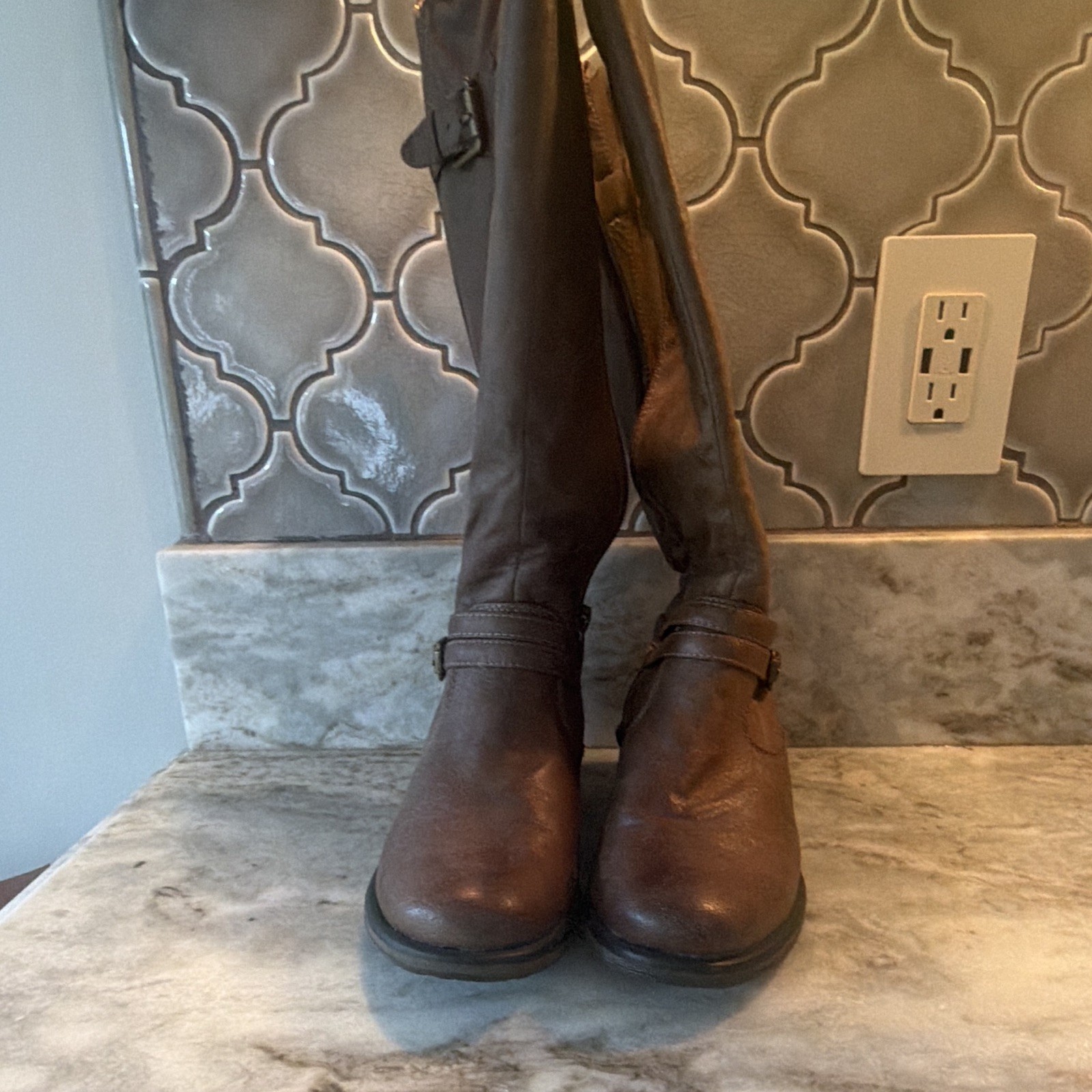 Baretraps Women’s Brown Booties Size 7 Sabio