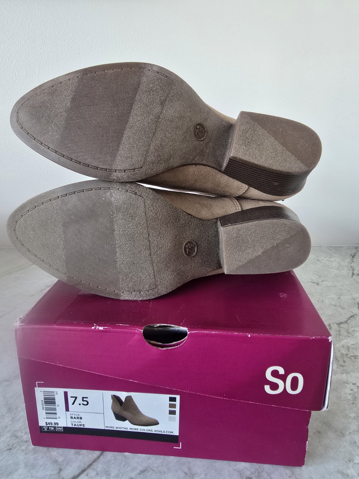 SO Womens Barb Ankle Booties 7.5 Taupe Block Heel Zipper Boot New in Box