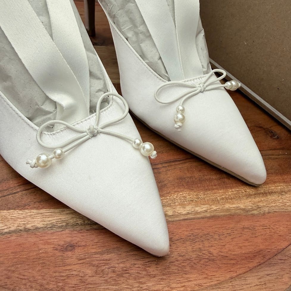 Dolce Vita Efora True White Satin Pearl Bow Ankle Tie Bridal Pumps Heels 7.5
