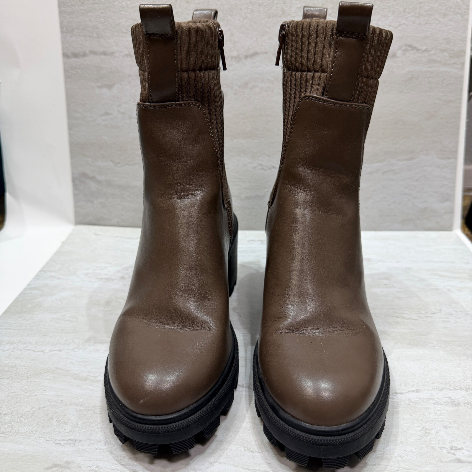 A New Day Ankle Boots Chelsea Ribbed Knit Faux Leather 6 Brown Lug Sole Chunky