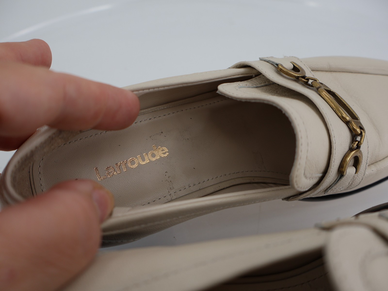 Larroude Patricia Penny Loafer Ivory Leather Gold Chain Size 5.5 Slip On Shoes