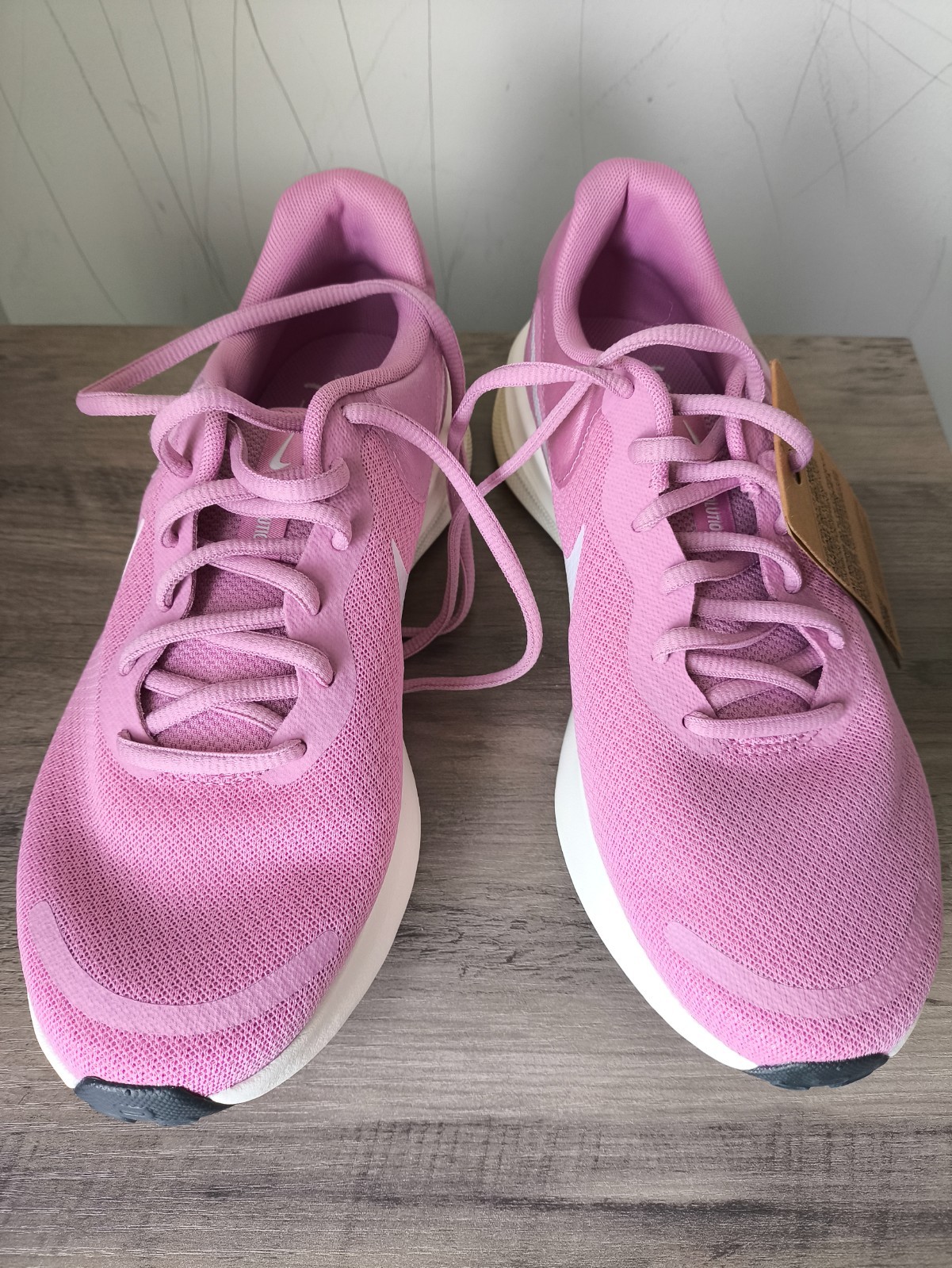 Size 8.5 – Nike Revolution 7 Elemental Pink Sail W