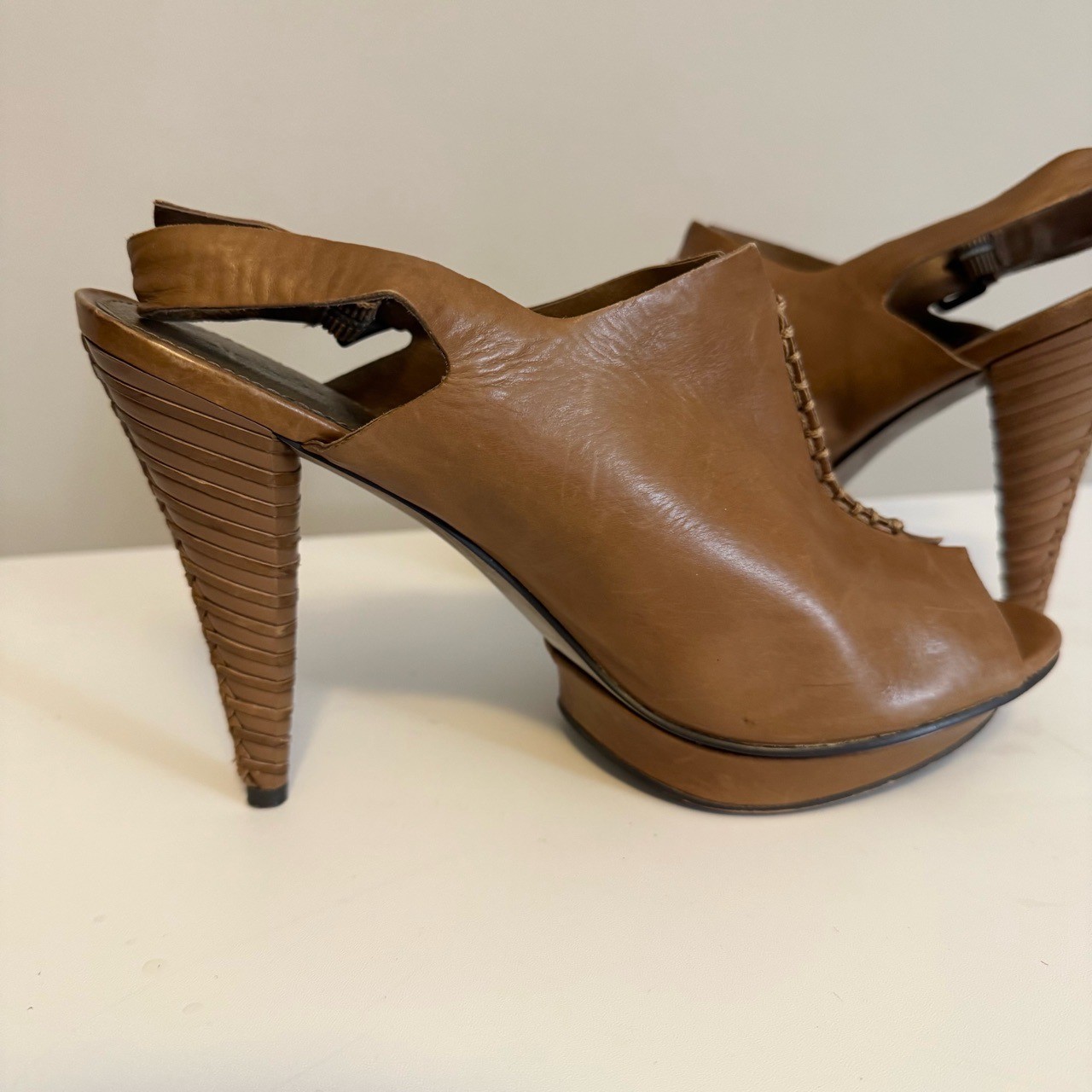 B Makowsky Peep Toe Heels Size 10 M Brown Ankle Strap Casual Workwear Versatile