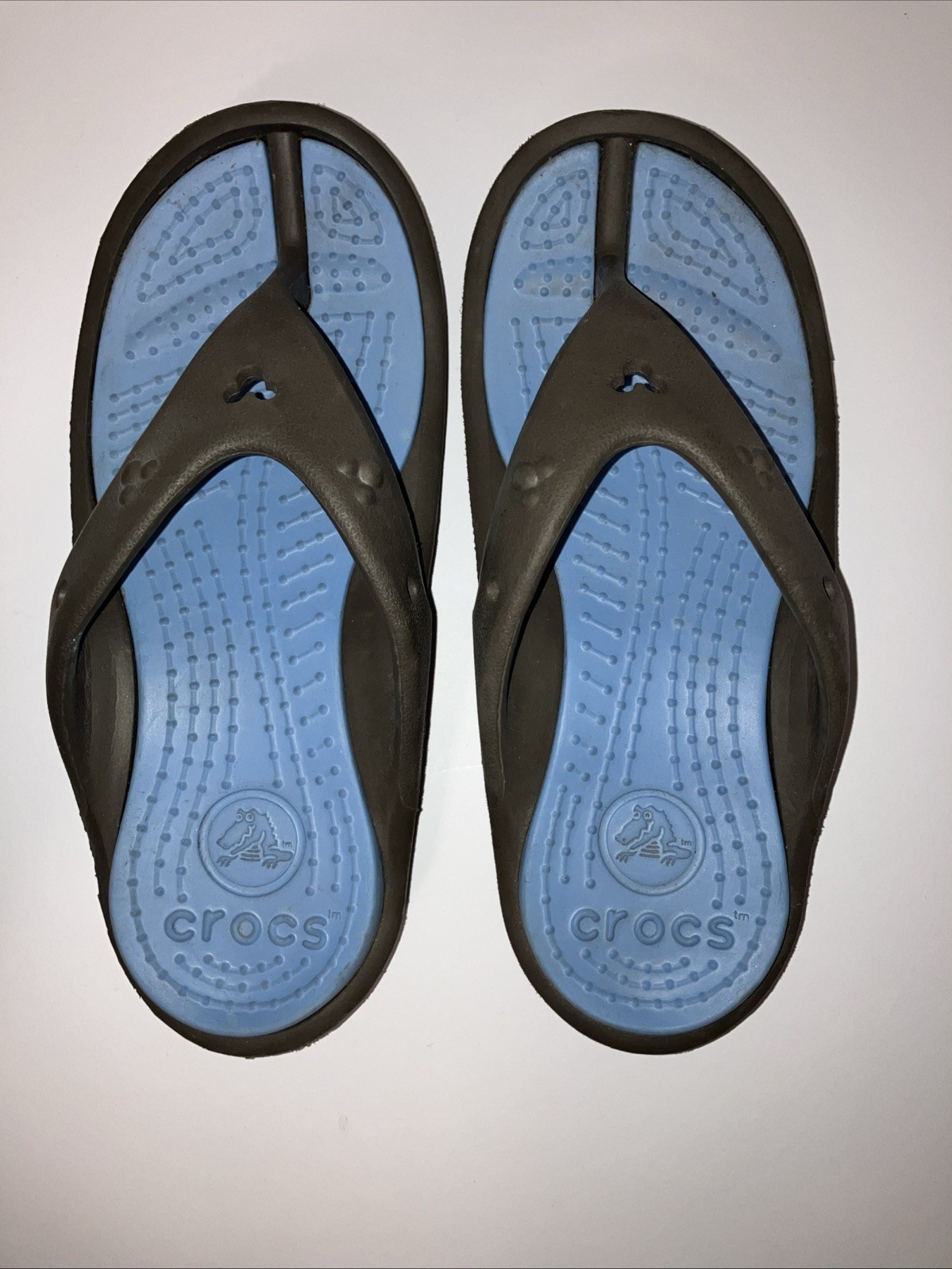 Disney Crocs Shoes W8 M6 Mickey Mouse Gray Cushioned Thong Sandals Flip Flops