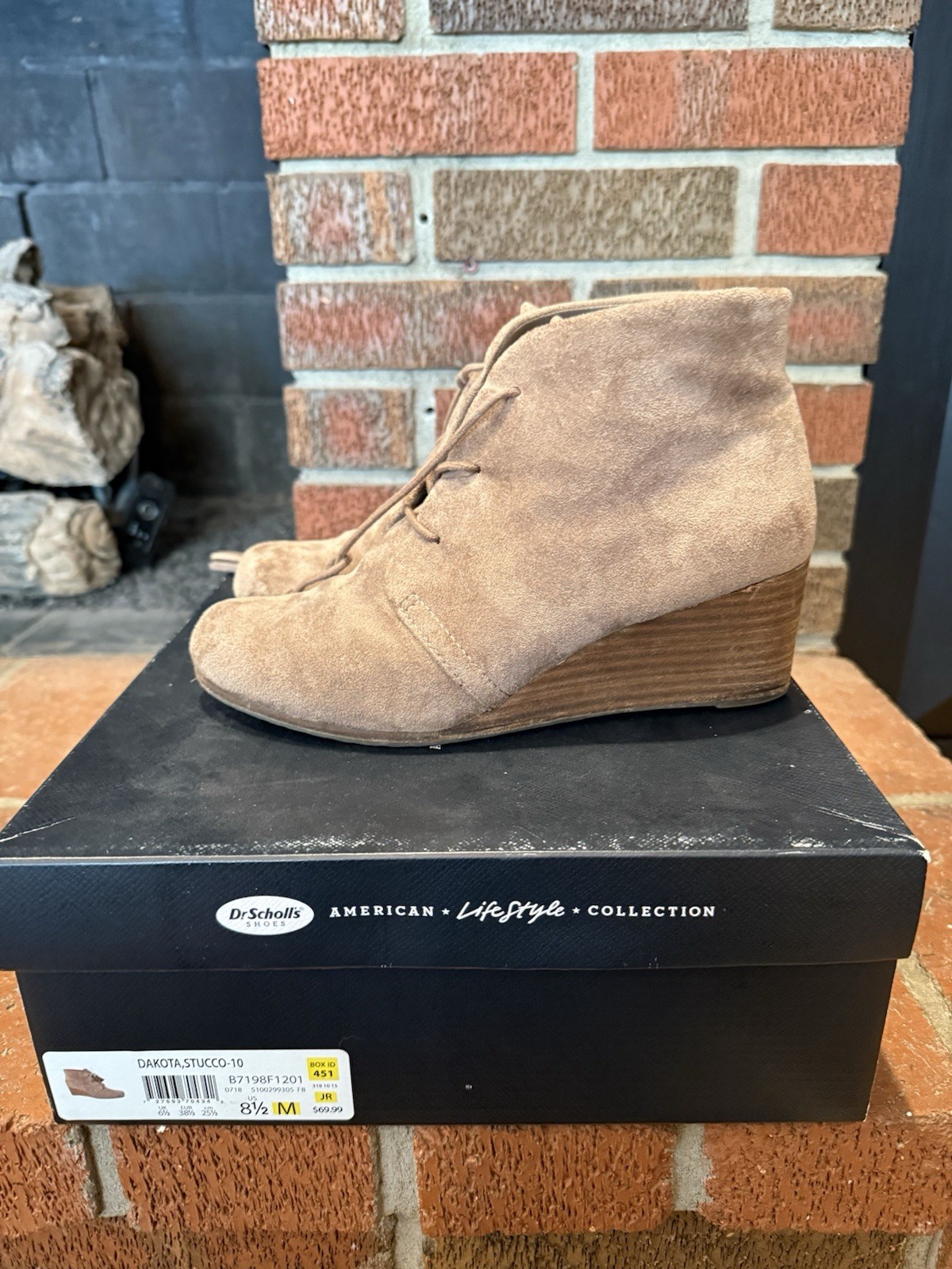 Dr. Scholl’s Dakota Stucco Suede Wedge Ankle Bootie Lace Up Women’s 8.5 M